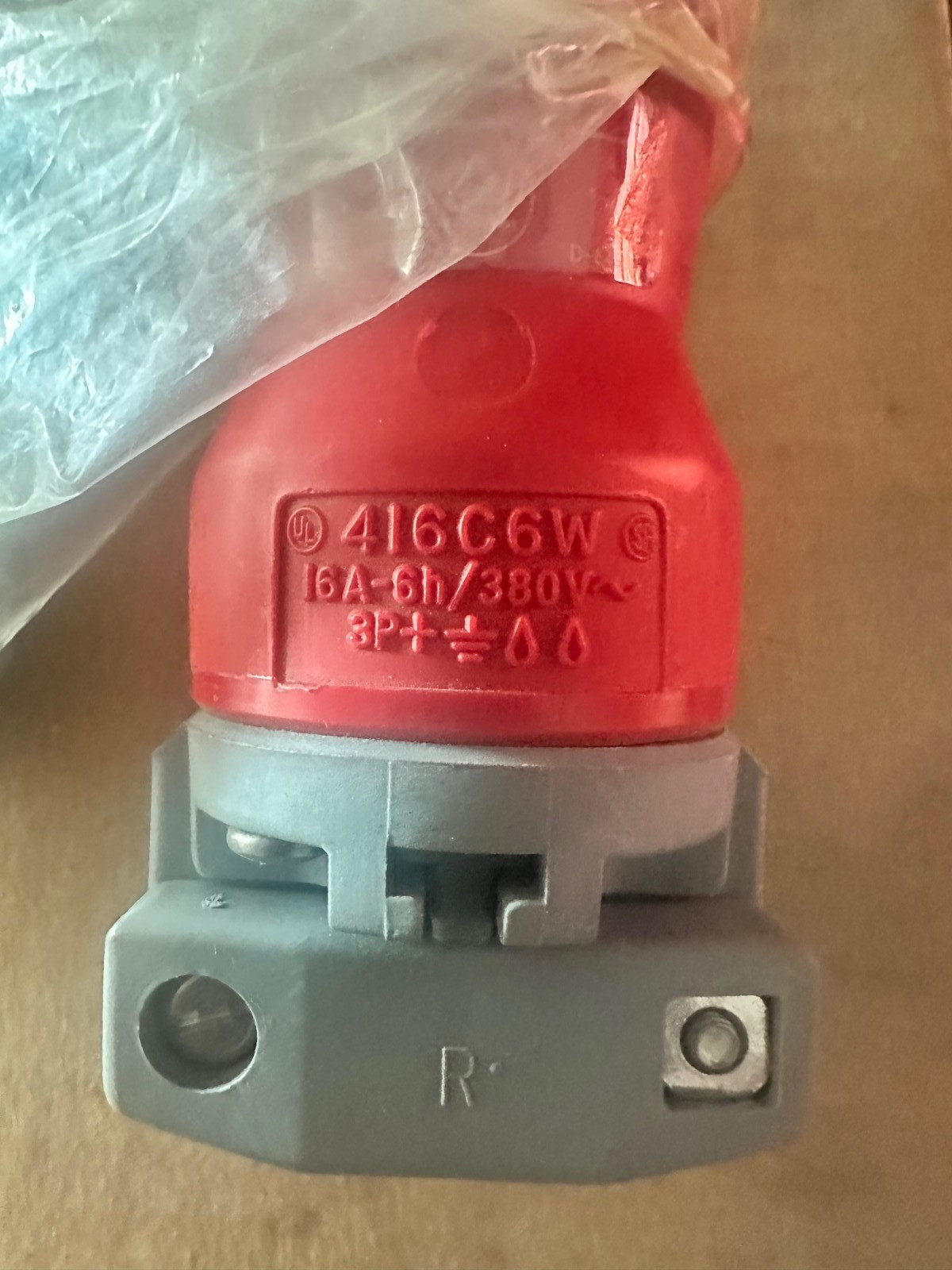 HUBBELL HBL416C6W / HBL416C6W Watertight Connector 16 Amp 380 Volt (NEW IN BOX)
