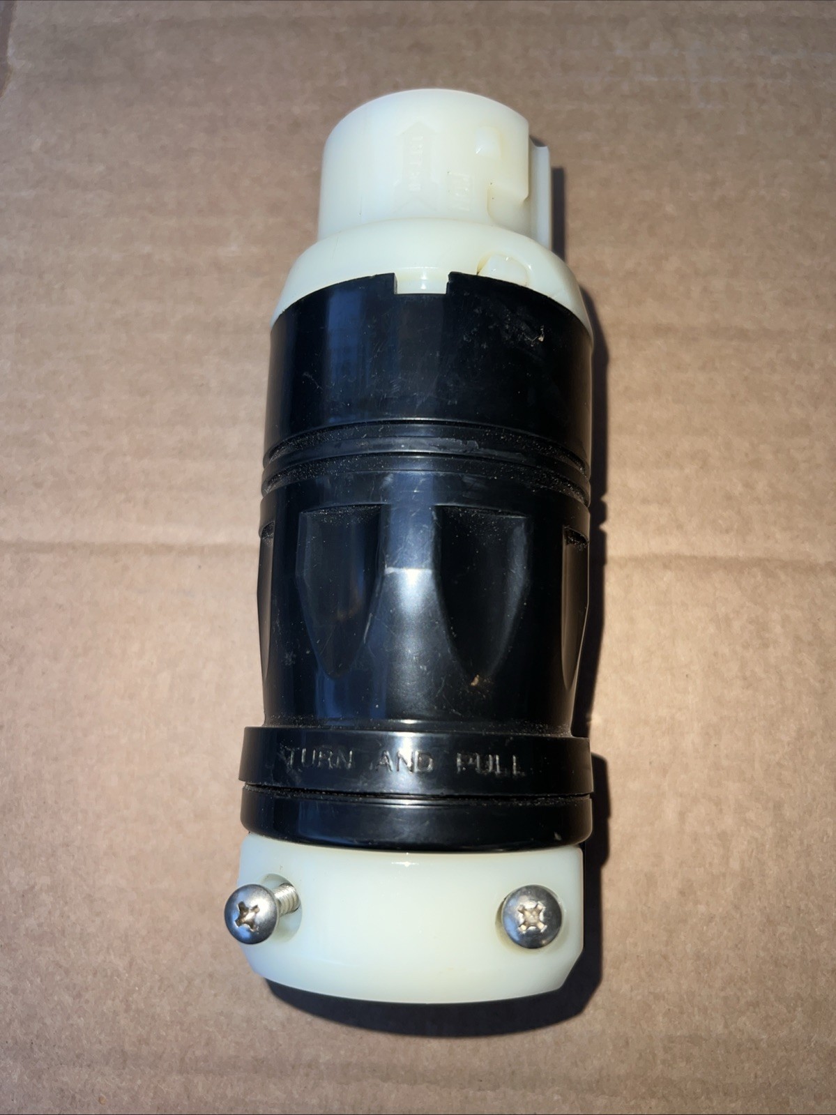 Leviton 50A 125/ 250V 3-Phase 3-Pole 4-Wire Twist Lock Plug