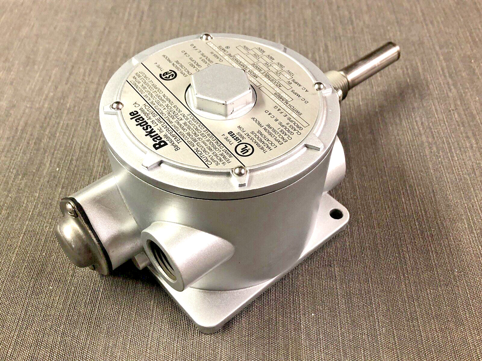 Barksdale HL1X-CC351S Temperature Switch Explosion Proof 150-350F 10A 125/250VAC