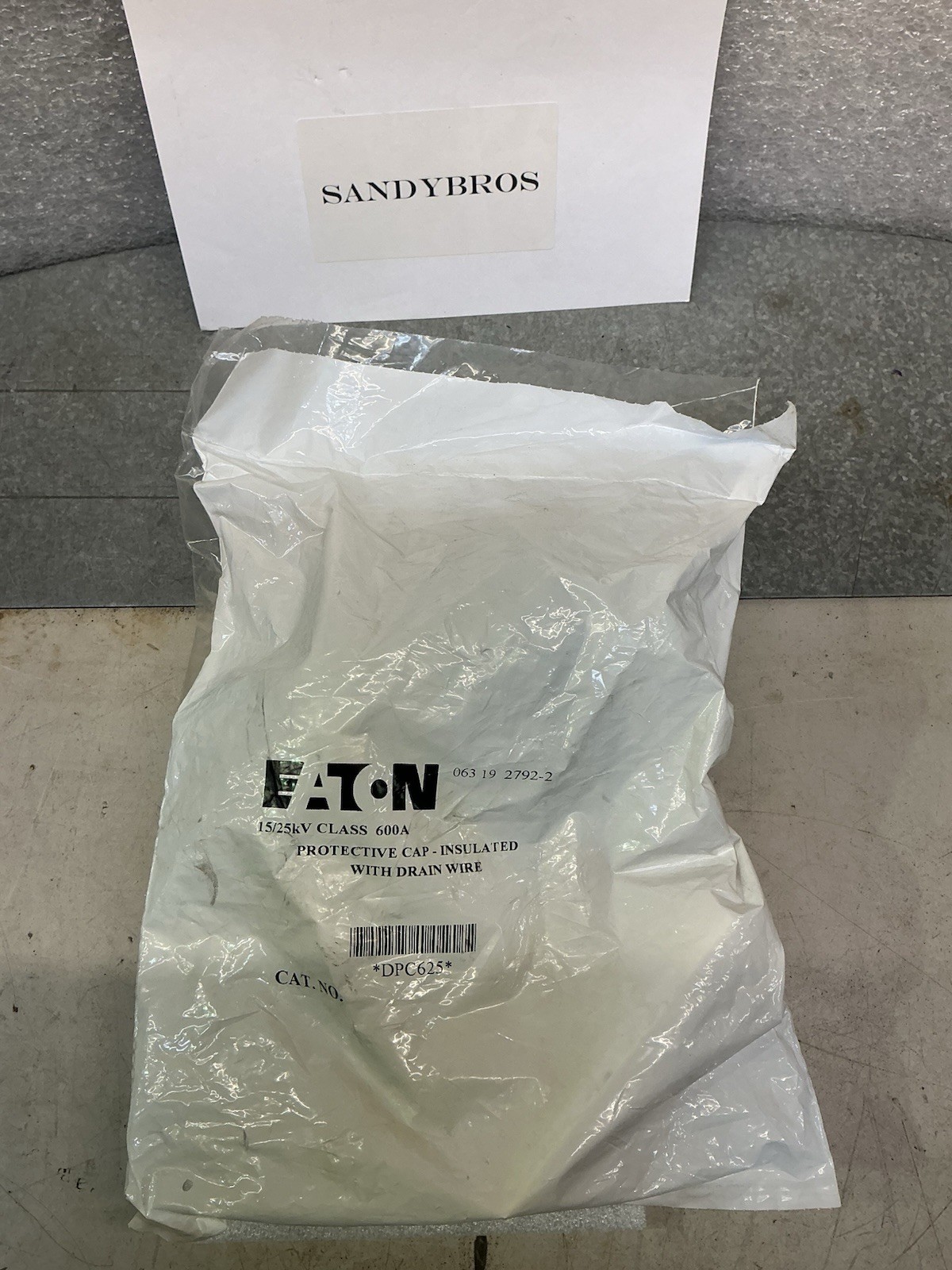 Eaton DPC625* Protective Cap 15/25kV W/ Drain Wire for Bol-T & Bt-Tap.