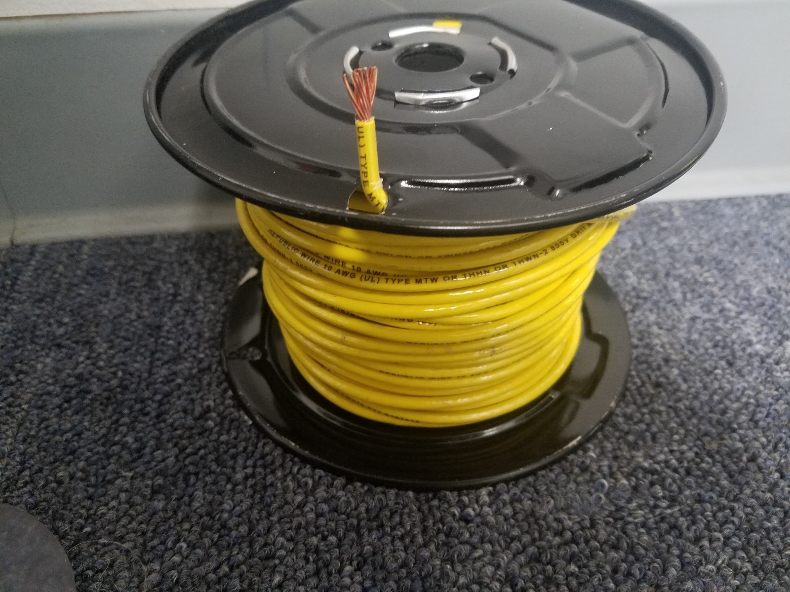 25′ THHN 10 AWG GAUGE YELLOW NYLON STRANDED COPPER BUILDING WIRE