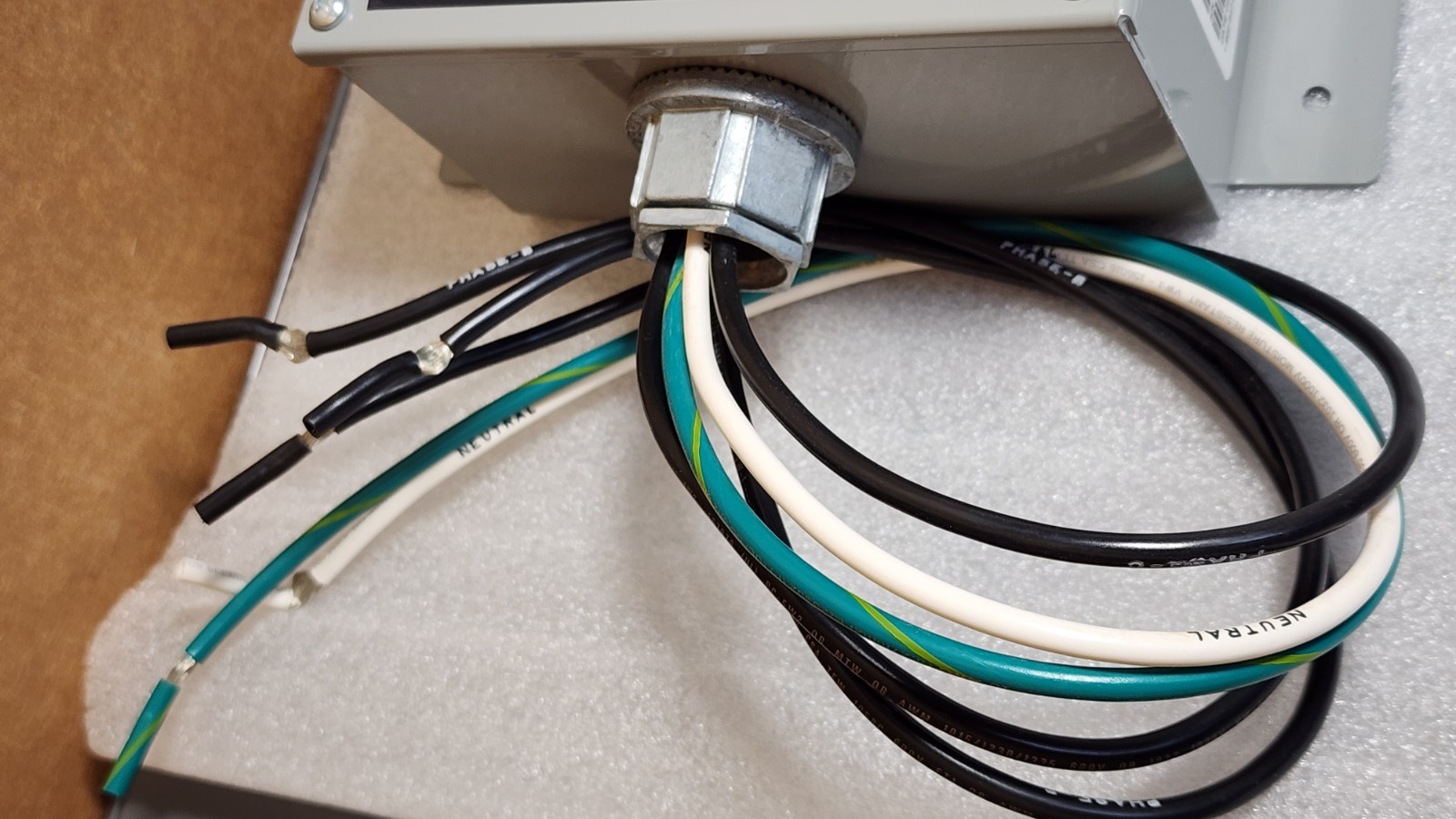 EATON EQX160-3Y101 EQUALIZER SURGE PROTECTOR *PS