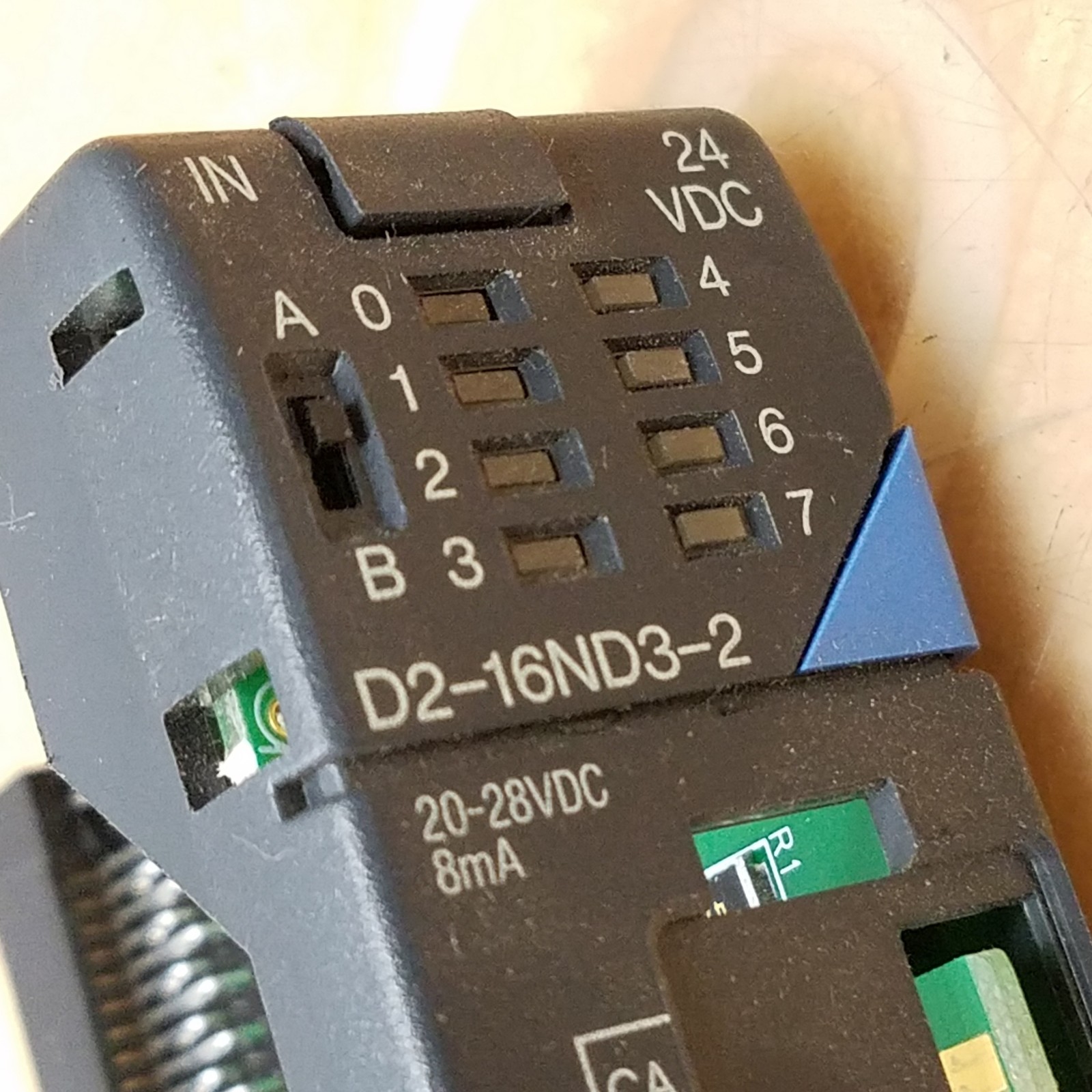 Koyo PLC Direct D2-16ND3-2 Current Sinking/ Sourcing Input Module, 24VDC – USED