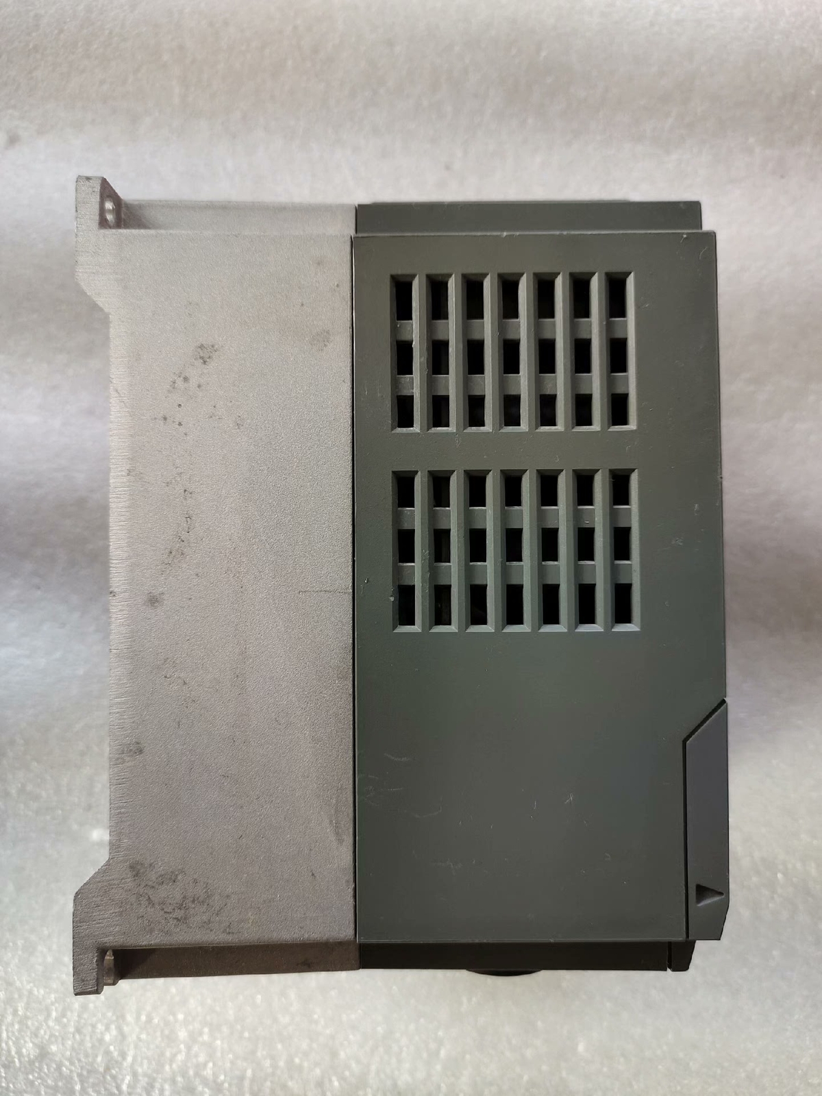 one N2-2P5-H 0.4kw/220v Welcome counteroffer