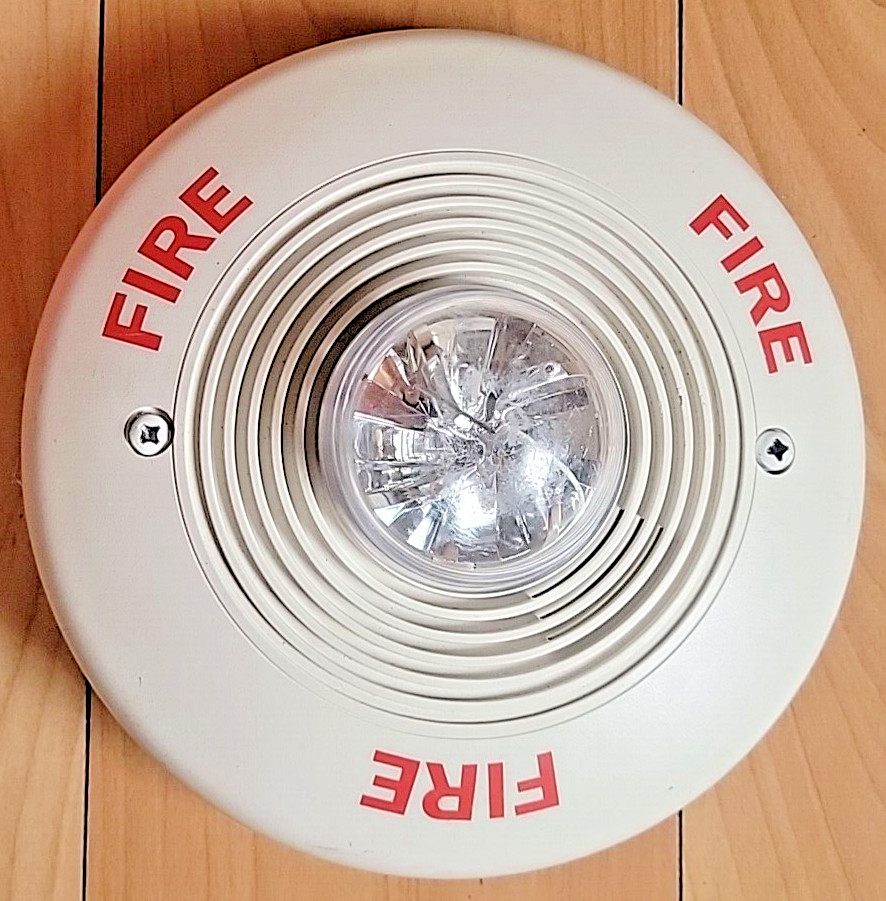 System Sensor PC2415W Ceiling Mount Horn Strobe Light Alarm – (READ)
