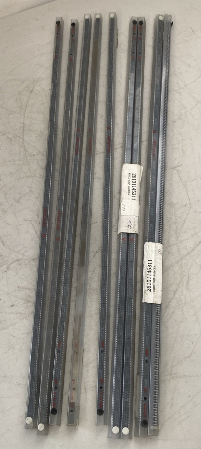 Lot 200 PIC16C54-XT/P DIL 8 MICROCHIP PIC16C54 9323CFA IC