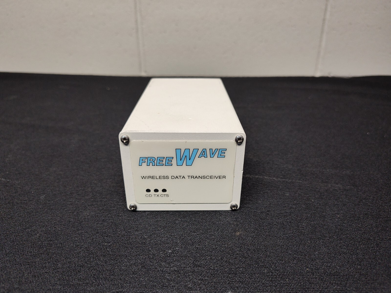 FreeWave DGR-115R Wireless Data Transceiver w/ D9NM Null Modem