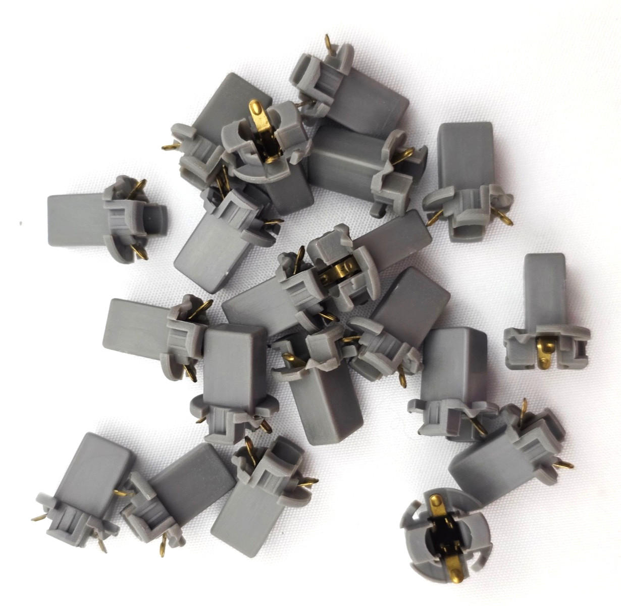 Lot of 20 CEC Replacement Sockets For T1-3/4 Long Wedge Twist Lock Socket Grey