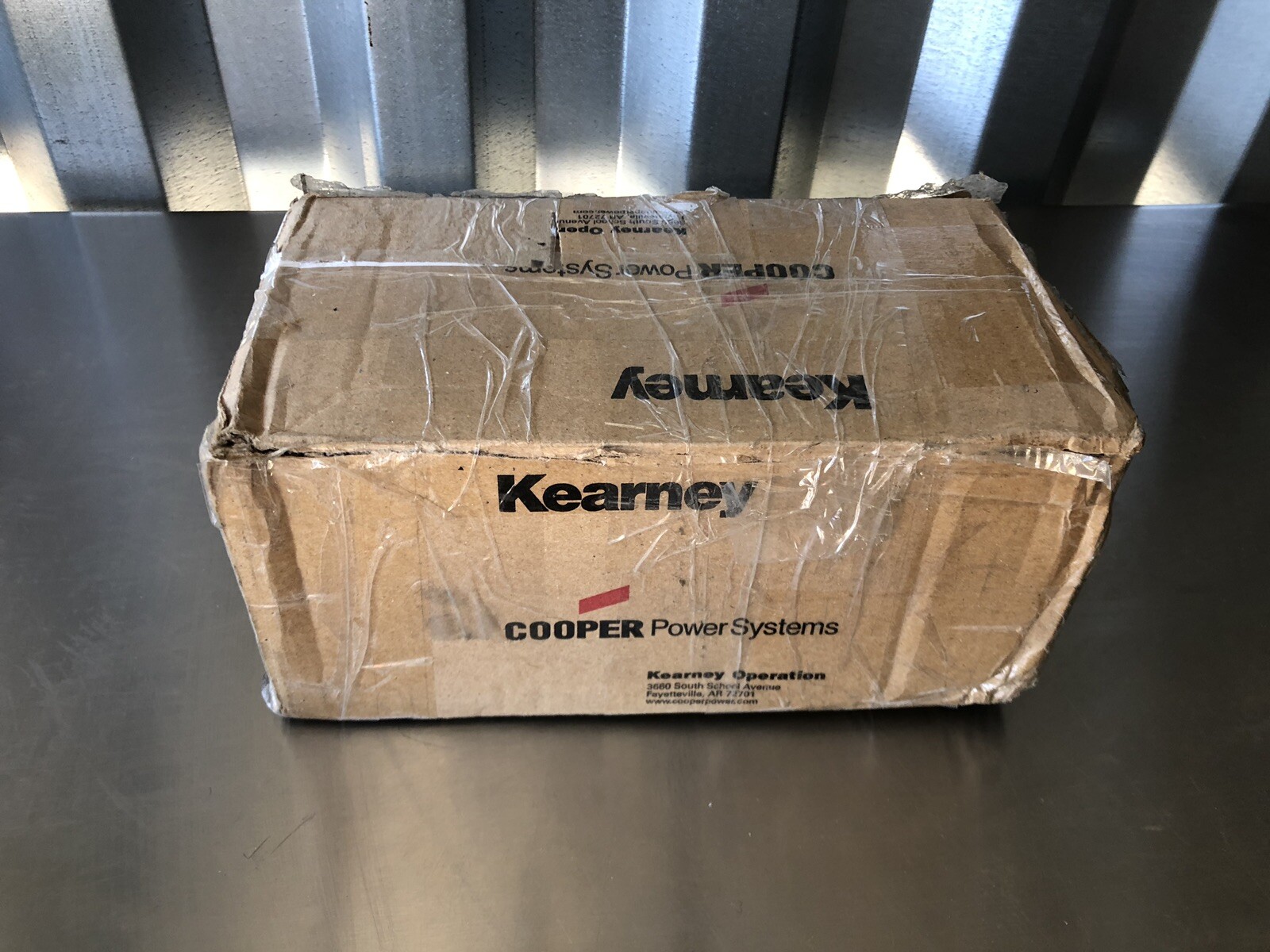 Cooper Power 36711CPS Kearney Eaton LARGE SERV-ENS Gray Cap Aluminum 50Pack NEW!