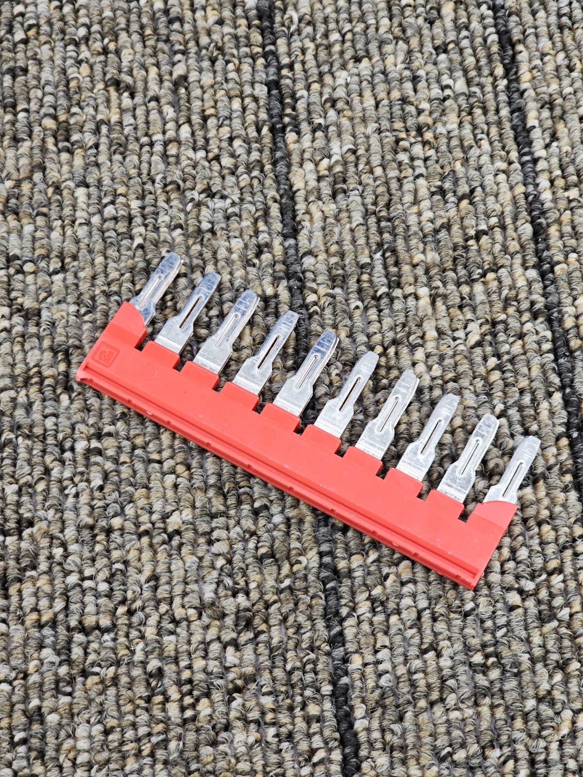 (QTY 10) Phoenix Contact 3030323 Plug-in Bridge FBS 10-8 10-position – RED
