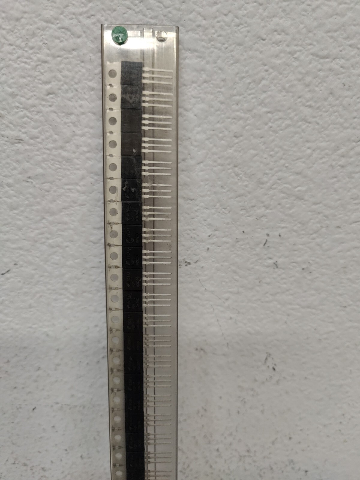 50pcs FAIRC FQP10N20C ( FQP 10N20C ) TO-220F TERMINAL USA ship