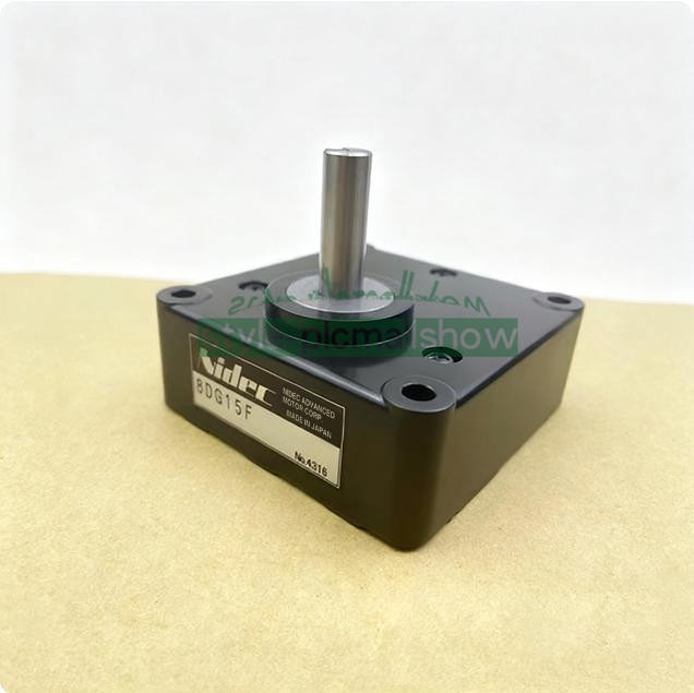 One New Nidec 8DG15F Motor reduction box