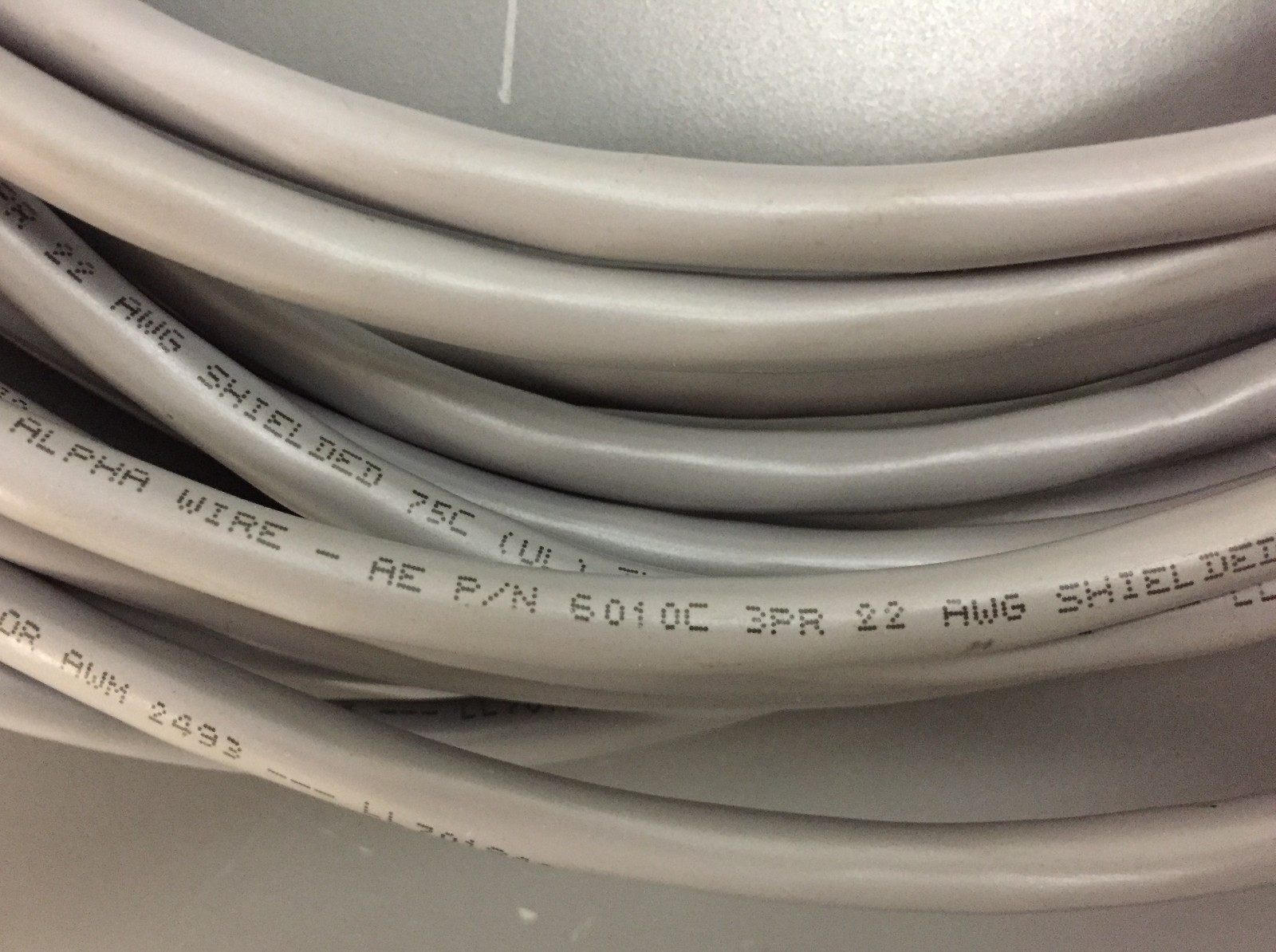 Alpha Wire 6010C, 22AWG 3PR Shield Cable 35 FT w/7-Pin Male/Female AMP Connector