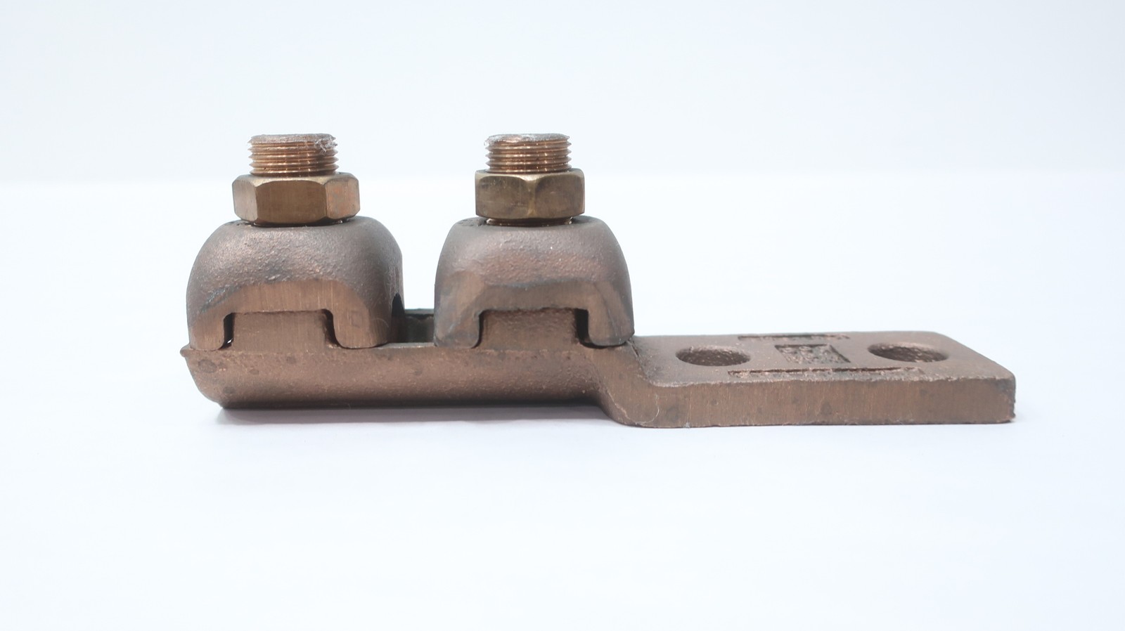 Burndy QQA40-2N Two Hole Mounting Heavy Duty Copper Lug Connector