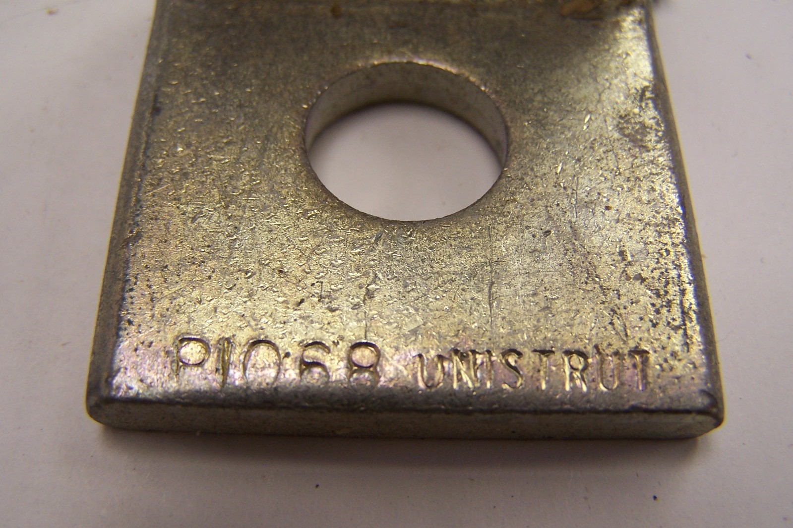 7 Unistrut P1068 2 Hole 90° Right Angle Fitting 2 1/4″ x 1 5/8″