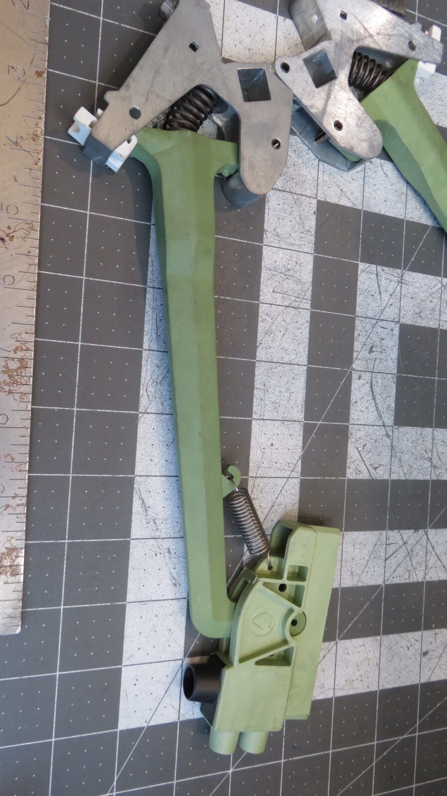 Conductix Wampfler 812 Series Double Current Collector 1P 2X80A 081209-2X Green