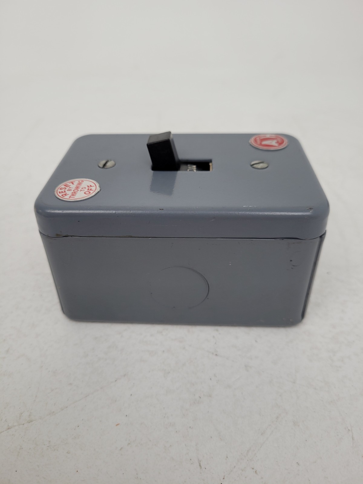 RL-21 Arrow Hart Manual Starter Nema 1 Enclosure 115/230V- Next Day Option – New