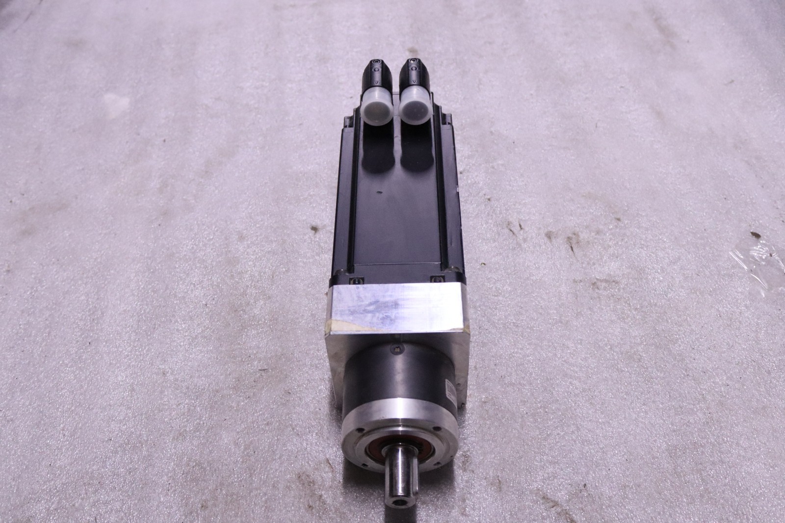 B&R 8LSA45.EB022D200-0