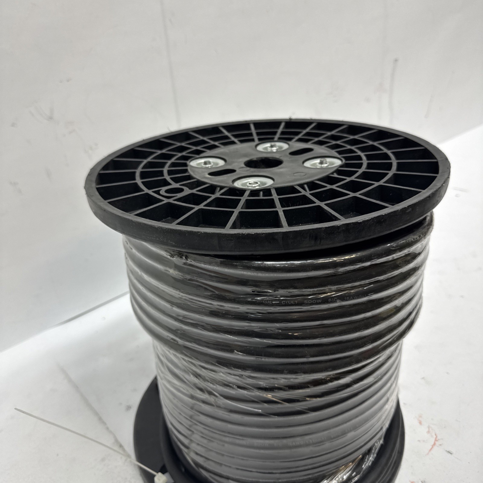SOOW 100281-001 E215210 600V 16AWG Power Cable 250′ 8/C 5GEE1 VALTERRA E3707