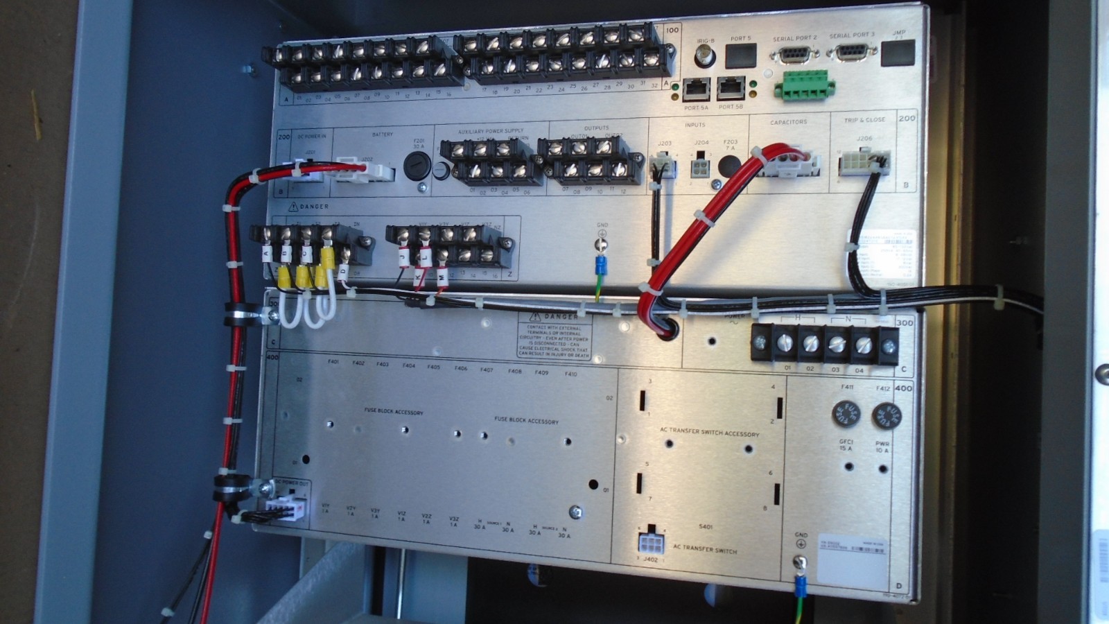 SEL-651R Recloser Control 0651R22AXBG8AE112310XX 32-Pin Triple-Single Interface