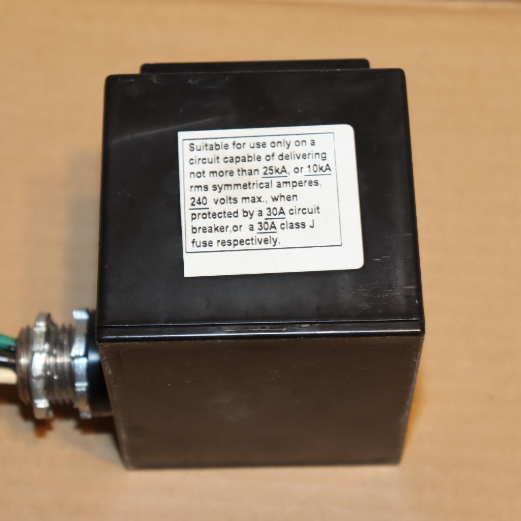 One Joslyn Surgitron III AC Surge Portector 120/240V 1PH 3W+G 1265-22-80-F1