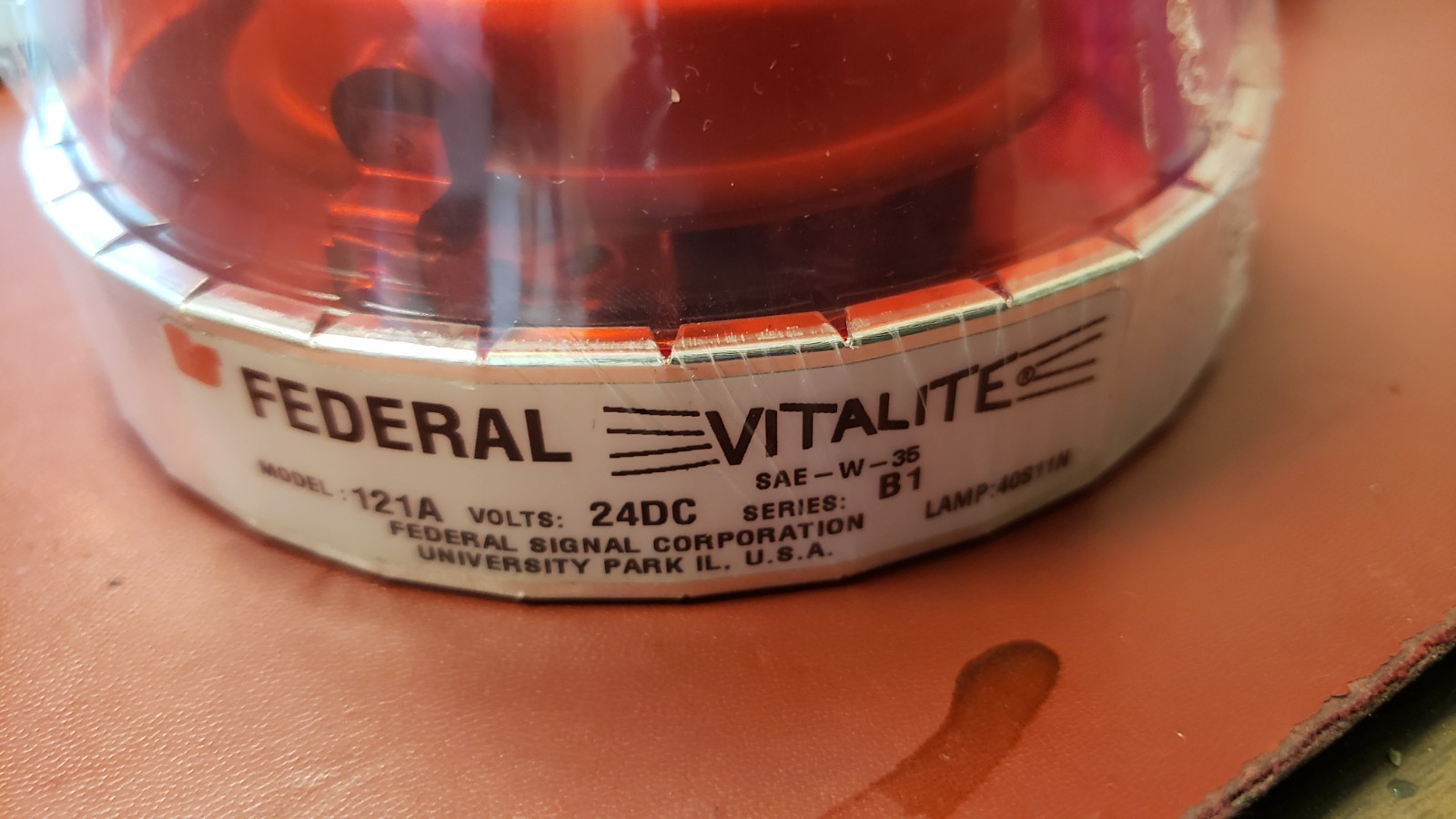 Vitalite Federal Signal 121A-024R Rotating Warning Light, Surface Mount,