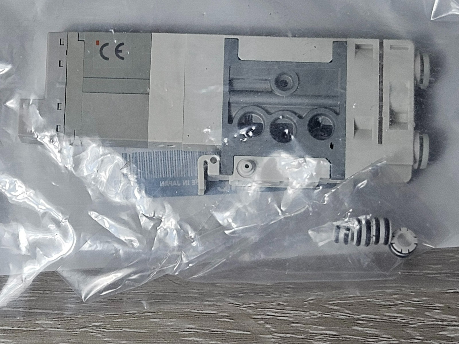 SMC SZ3160-5NM0Z-C4-Q SZ3160-5NMOZ-C4-Q Solenoid Valve