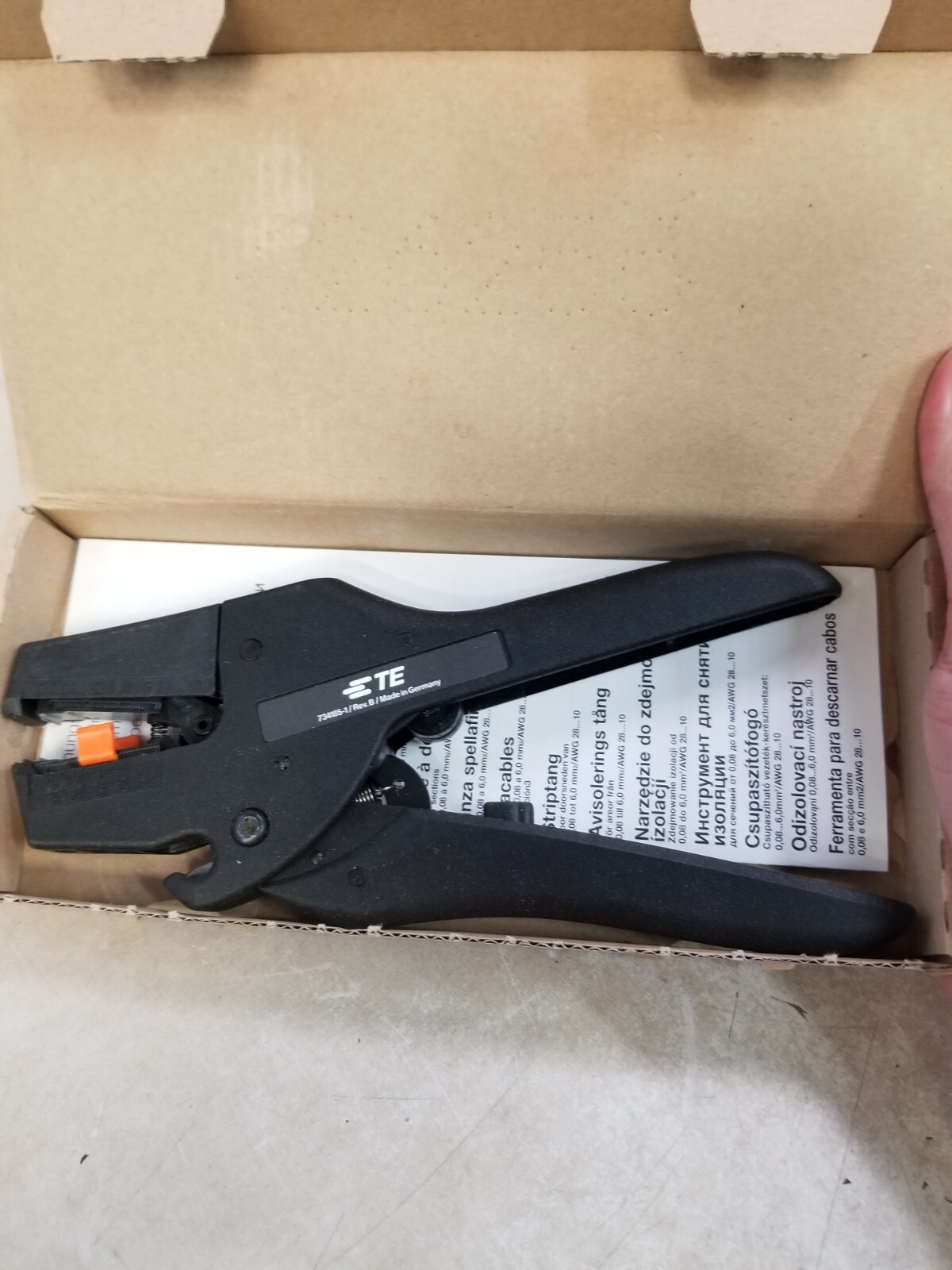 AMP TE CONNECTIVITY 734185-1 WIRE STRIPPER