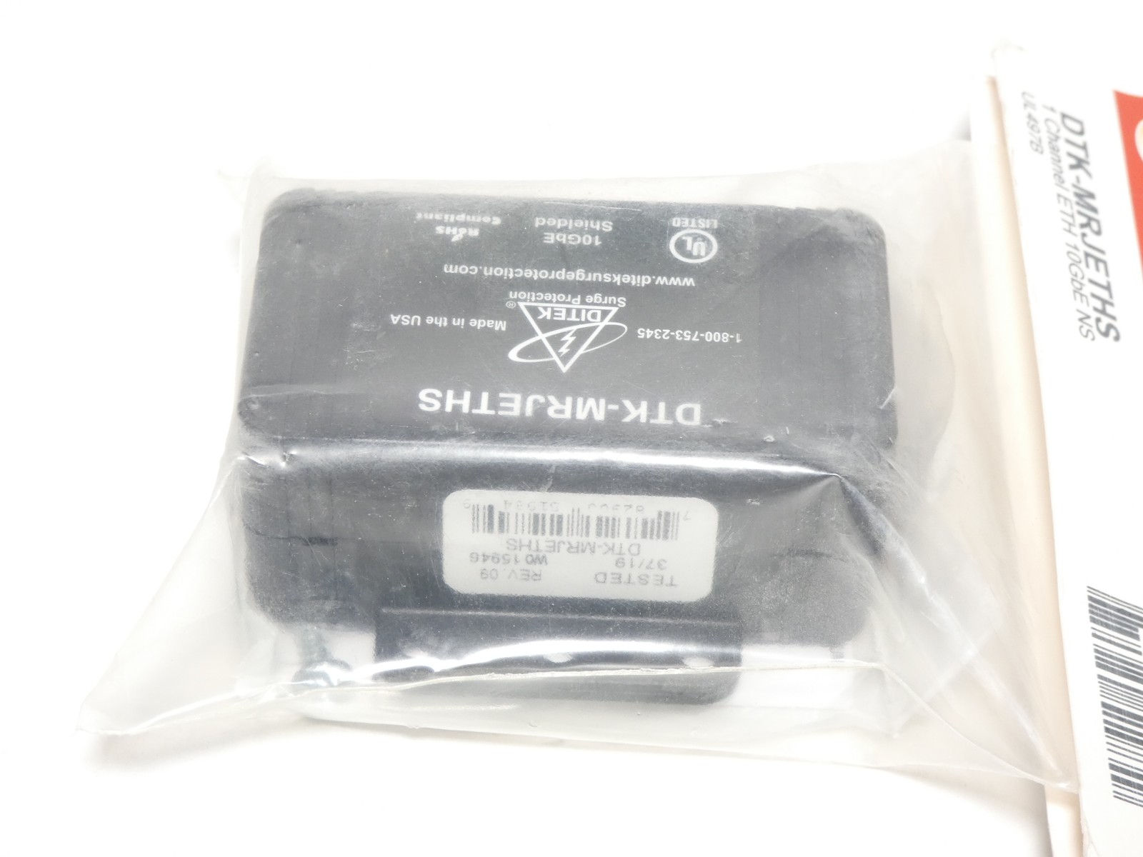 Ditek DTK-MRJETHS Single-Channel Ethernet Surge Protector 10GbE – NEW Surplus!