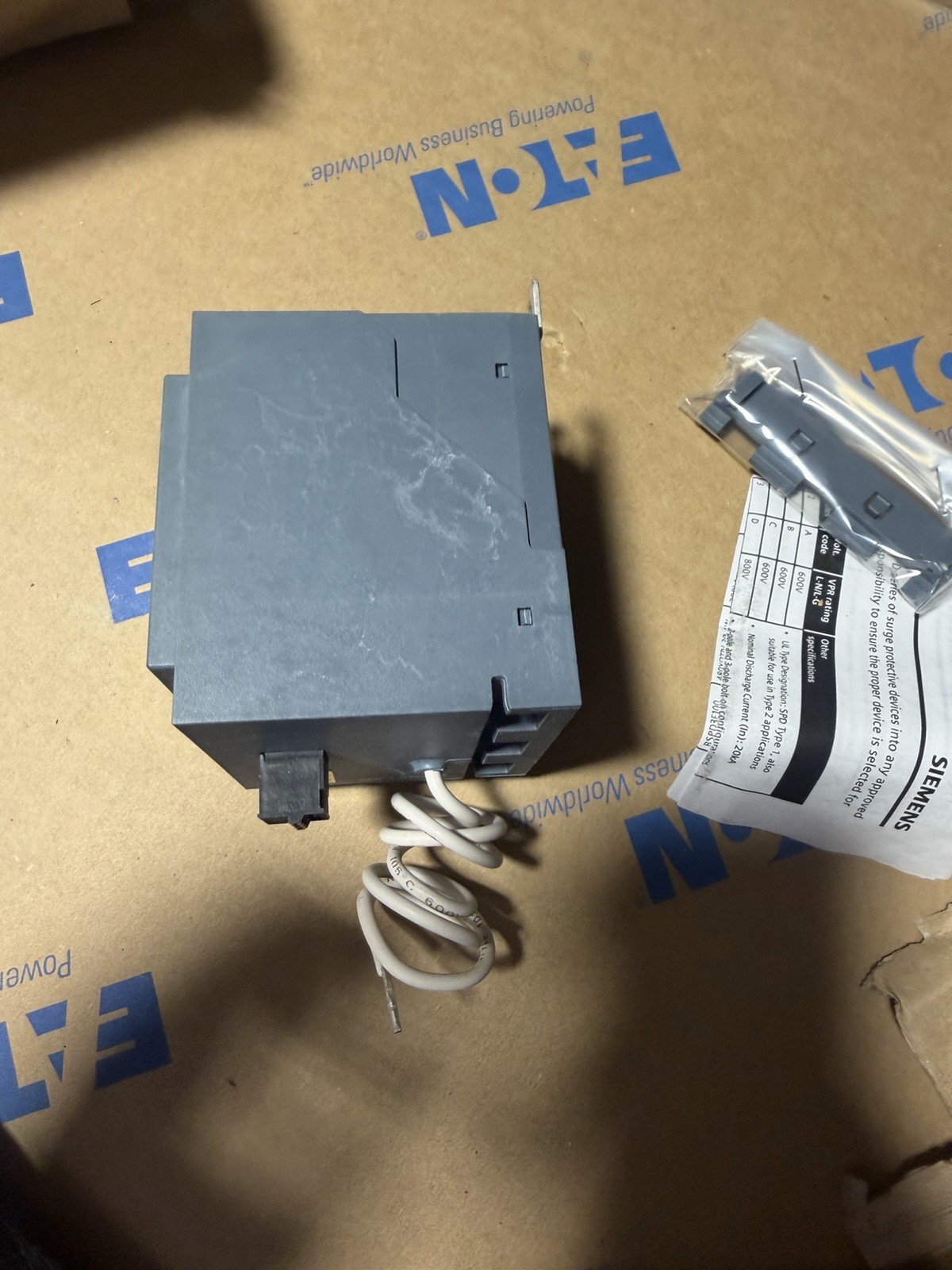 1-SIEMENS BSPD3C100 SURGE PROTECTIVE DEVICE BSPD SERIES SURGE PROT (CLEAN USED)