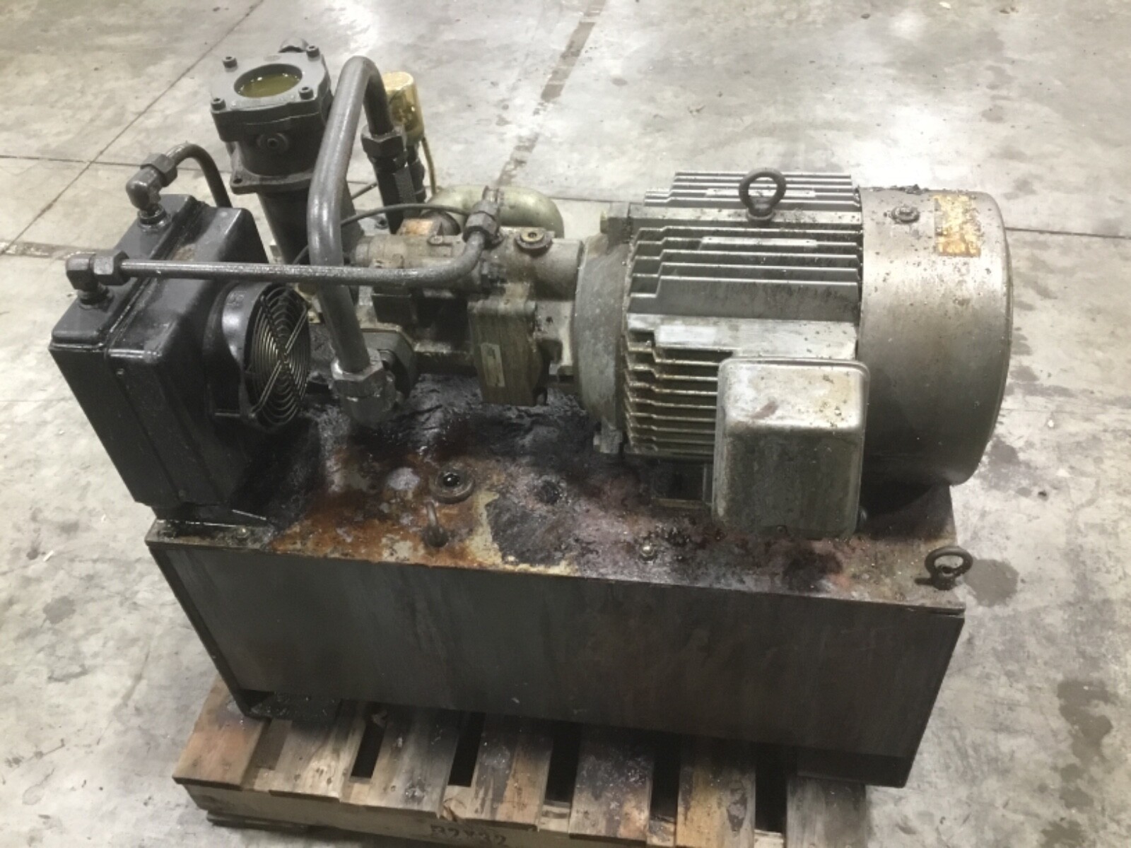 NACHI 35 GAL Hydraulic Power Unit w/ 5.5 kw 3 Phase Induction Motor #52LK