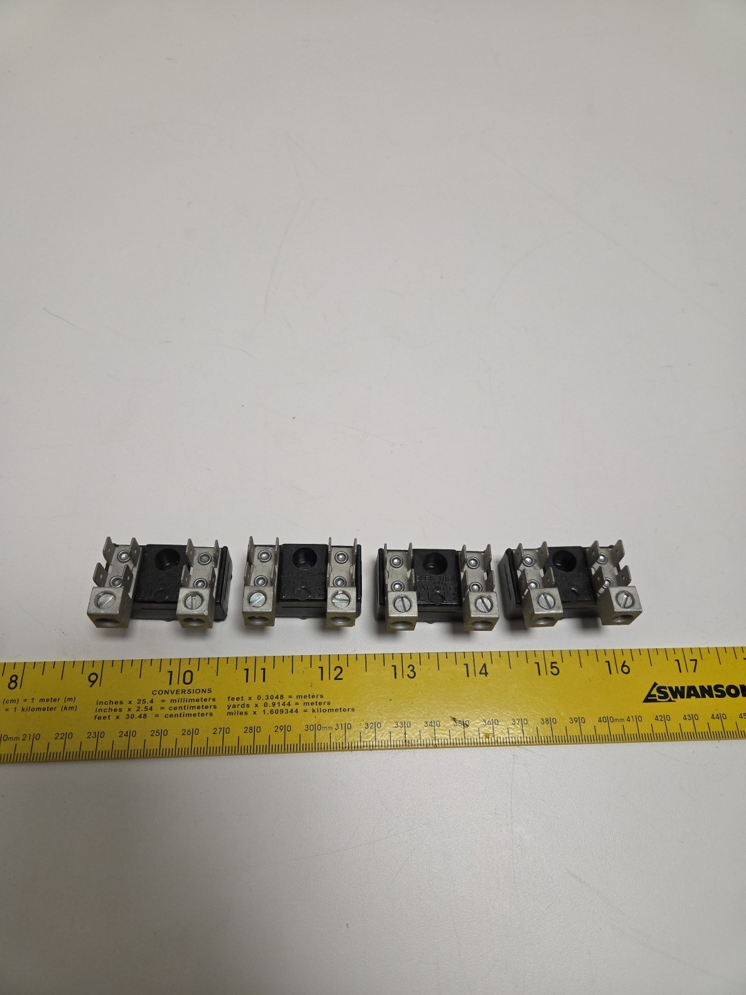 ElecTron EK 2 Pole Terminal Block W/ Spade Terminals Lot Of 4 NOS