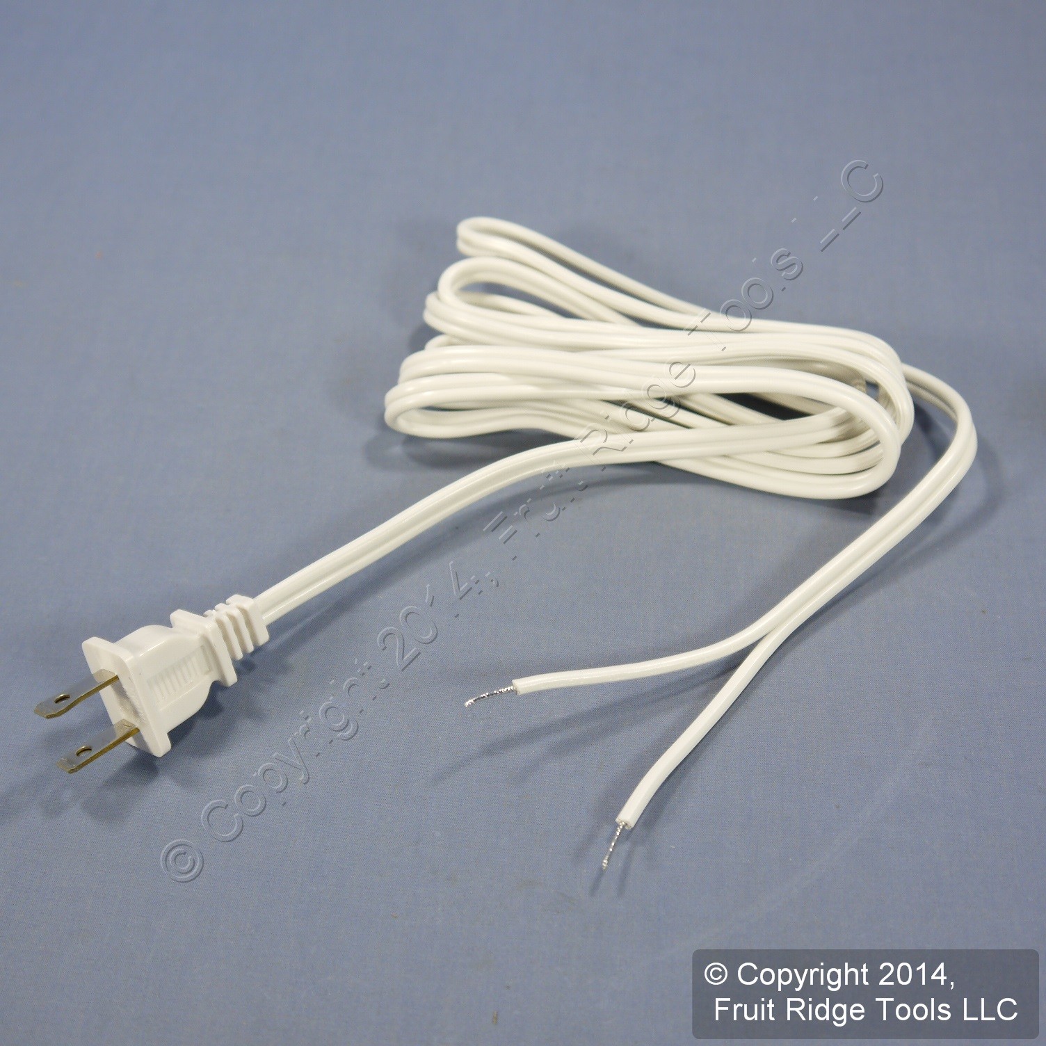 Leviton White 18/2 AWG 6-Foot 6′ Wire 10A 125V P7136-TAI