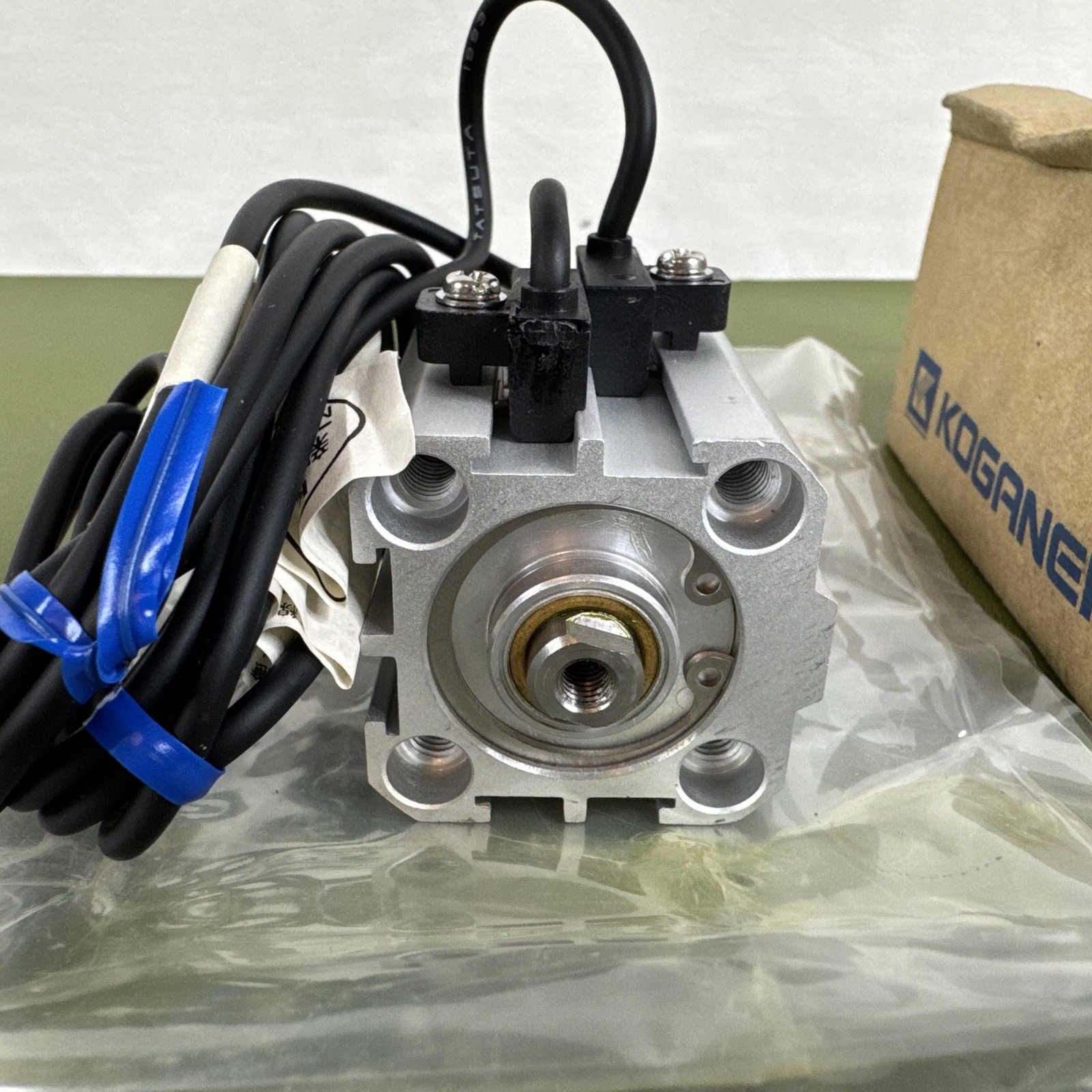 Koganei JDAFS25X20-230W Air Cylinder, w Wiring