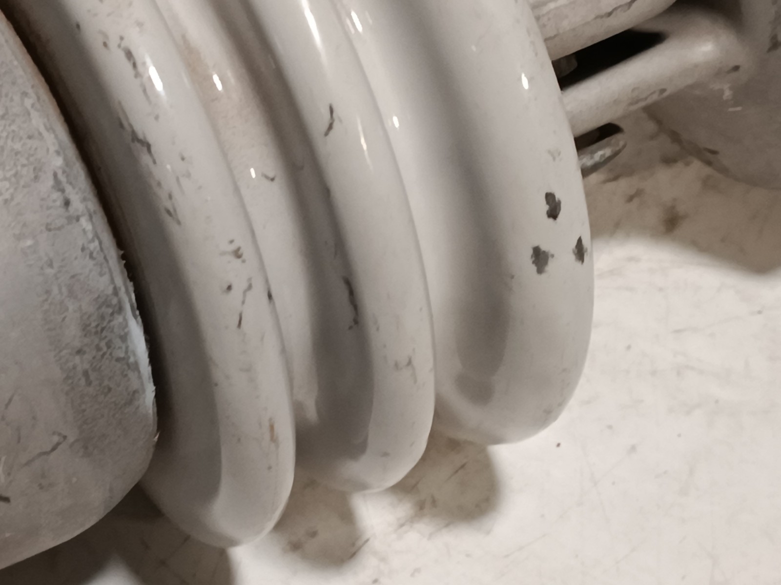 Porcelain high-voltage electrical insulator, 45 Ft/Lb, 6-3/0 ACSR, 6-4/0 AL