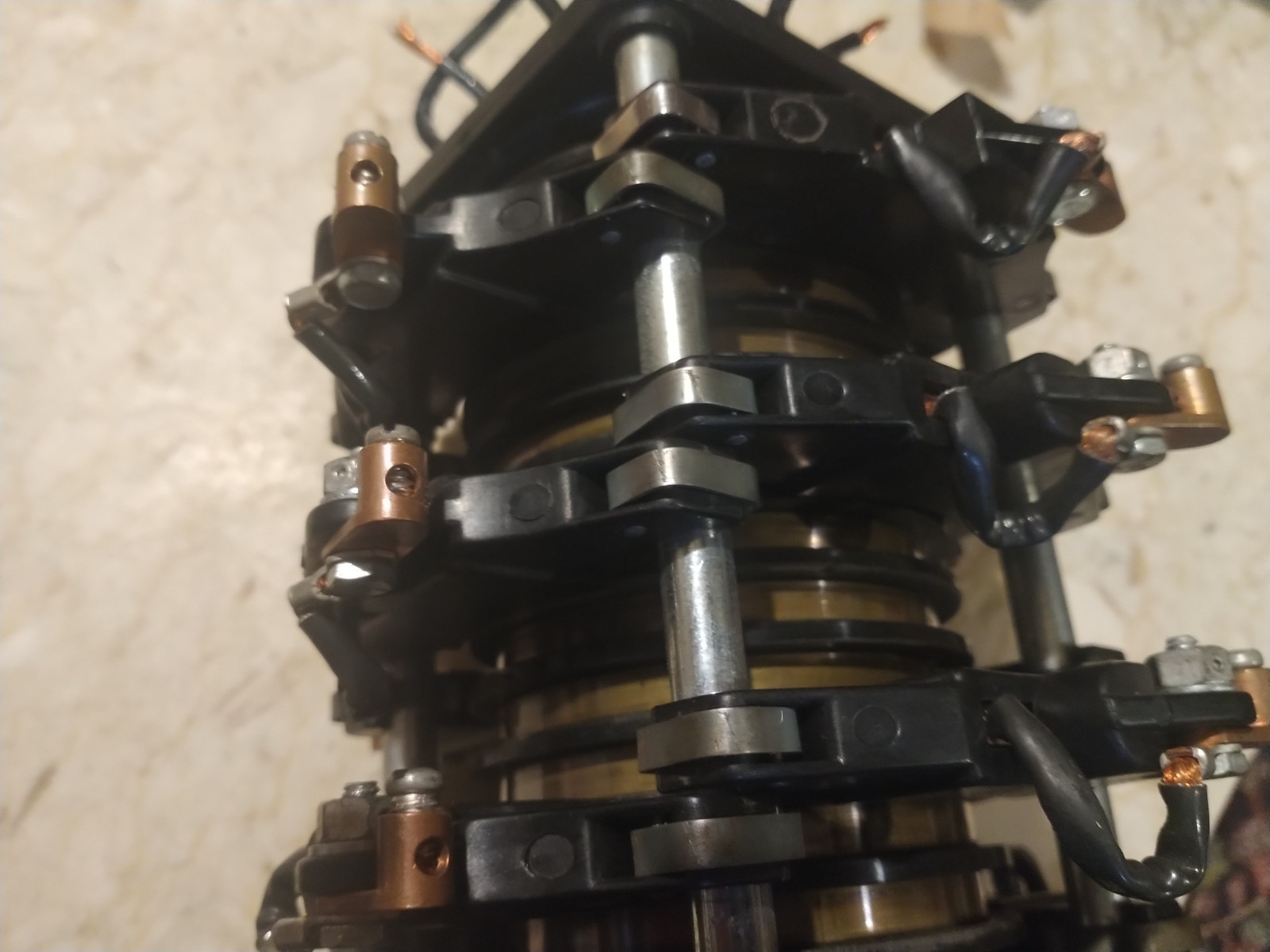 Aero-Motive SR-314 Slip Ring 35A 600V 14 Contacts Out Of Pow-R-Matic Wire Spool