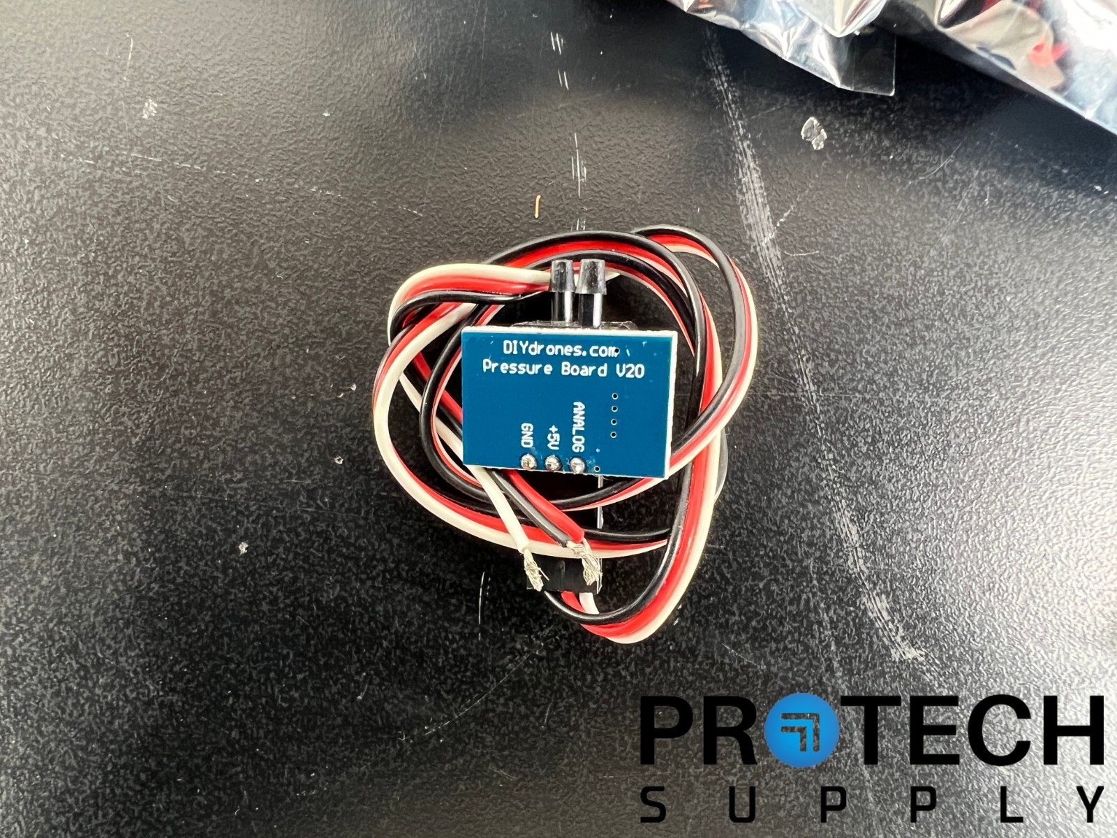 Lot of Misc LED Indicators / Breadboard / KH PCB / Pressure Sensor