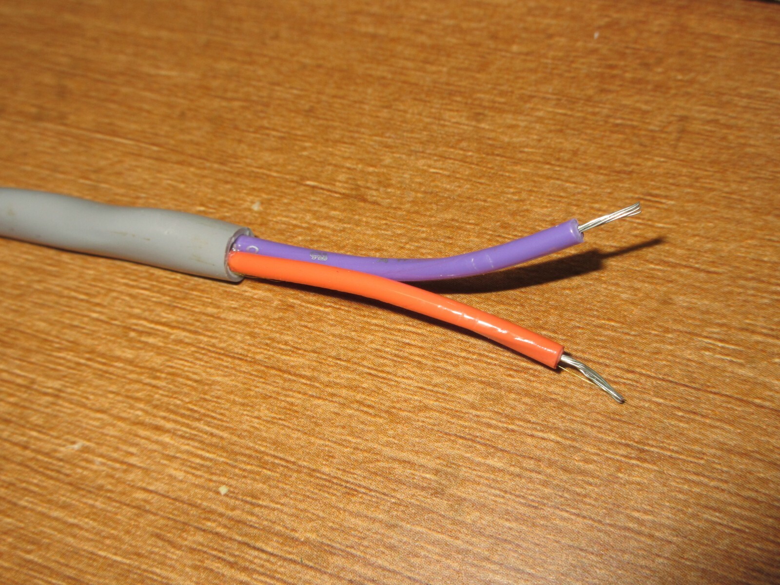 Wire Cable 24 AWG, 2 conductor, 7 strands TC, 600 V, PVC Gray (100 FT) control