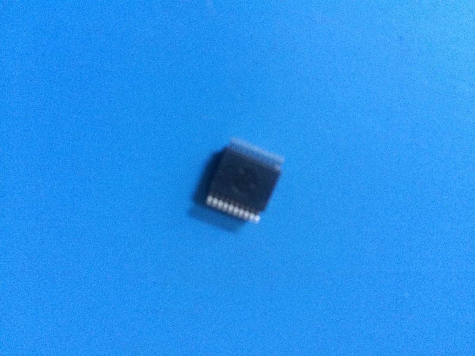 4x PIC16C54C-20/SS MICROCHIP TECH MCU 8BIT RISC 512BYTE EPROM 5V 20 PIN SSOP
