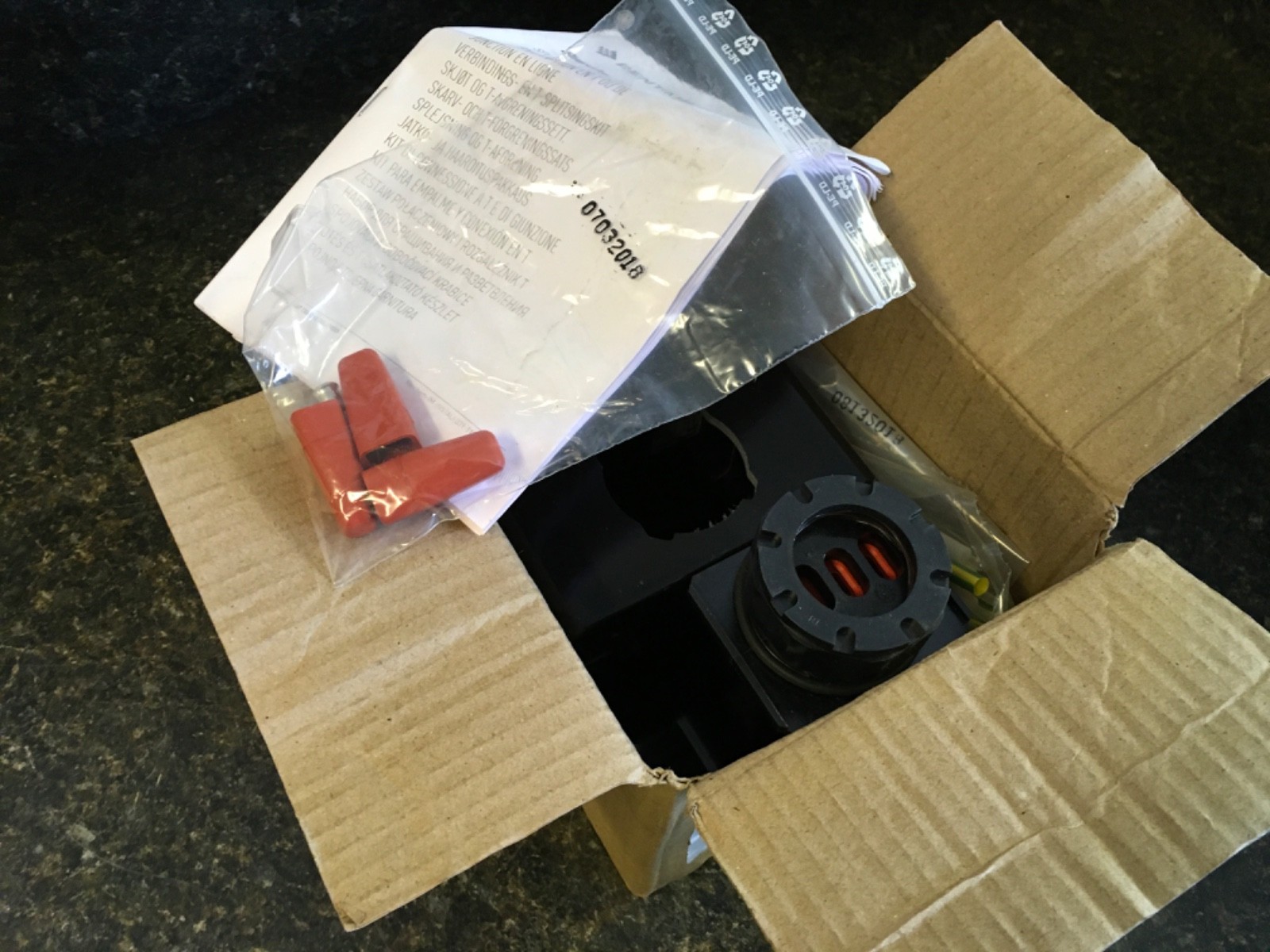 Pentair Raychem T-100 Splice & Tee Kit Connection Kit (KB)