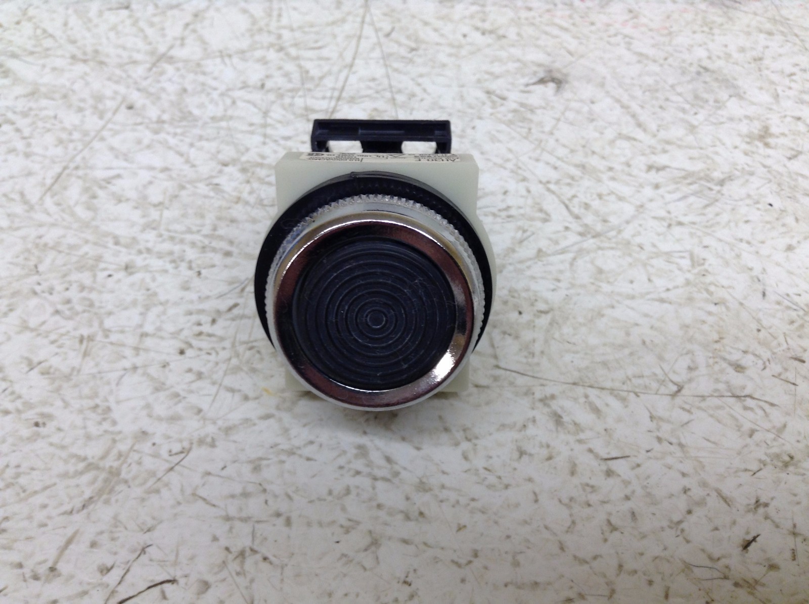 Fuji Electric AH30-F Black Push Button AH30F (TBI)