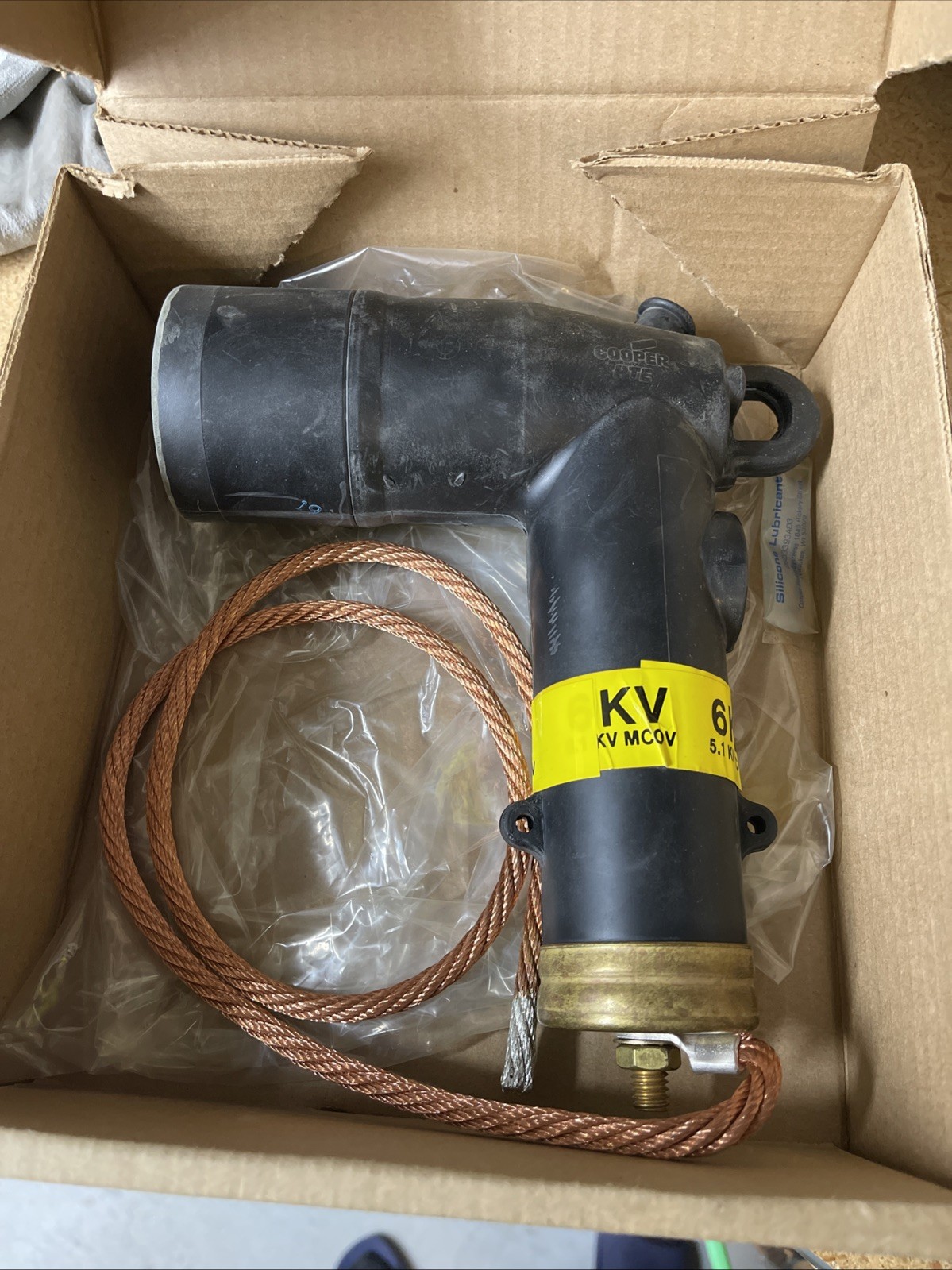 Cooper Surge Arrester Elbow 6KV 3238018C06M M.O.V.E. Deadfront ELBOW 15KV Class