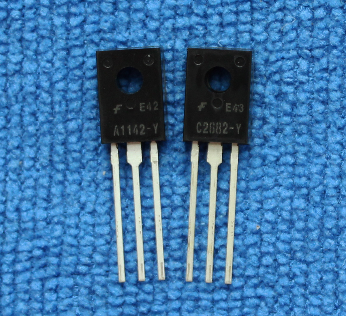 10pair or 20pcs FAIRCHILD TO-126 KSA1142/KSC2682 2SA1142/2SC2682 A1142/C2682