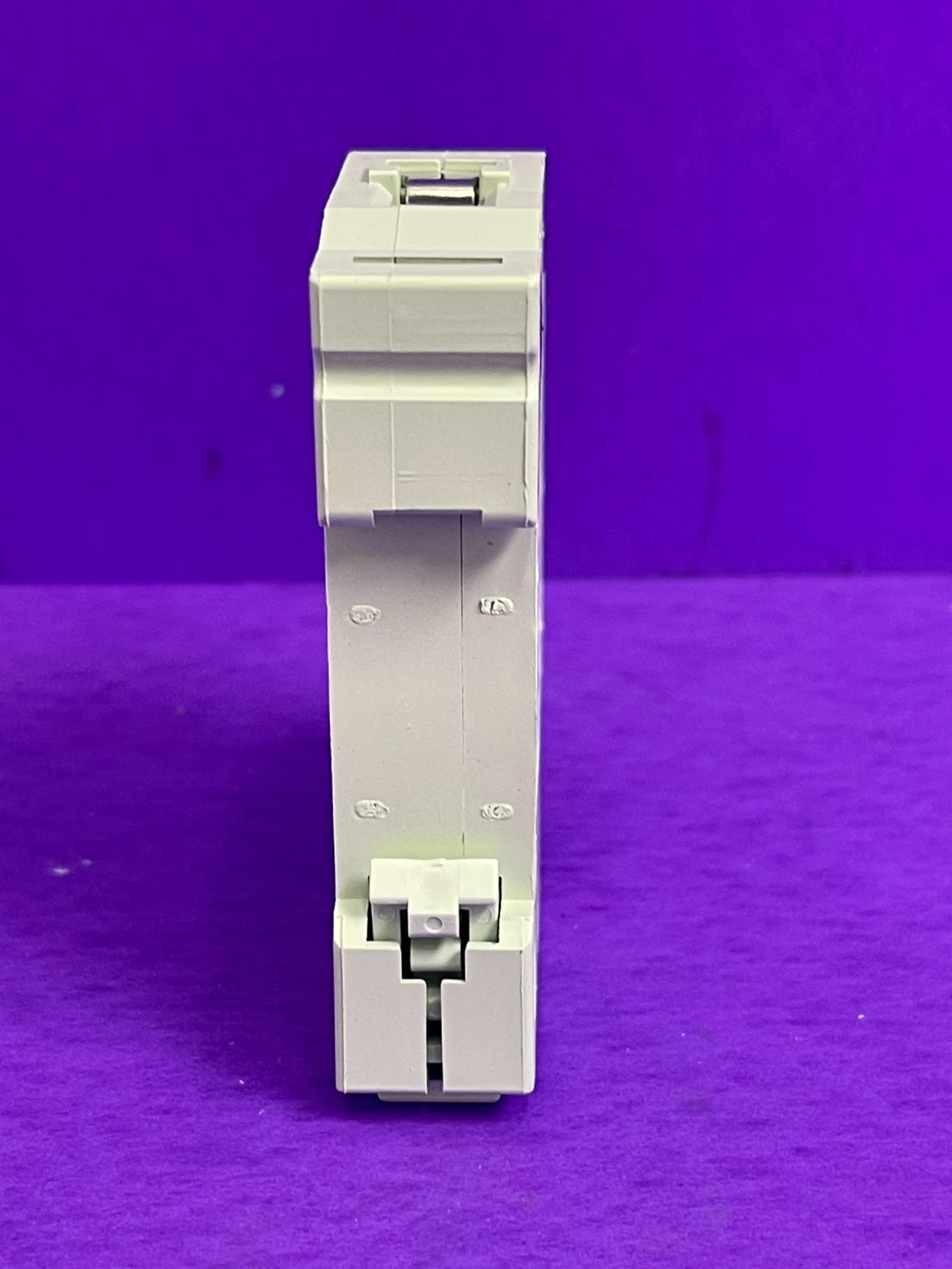 Xinade DZ47-63 C20 , C10 230/400V Circuit Breaker 10 A , 20A [Lot of 7] NEW