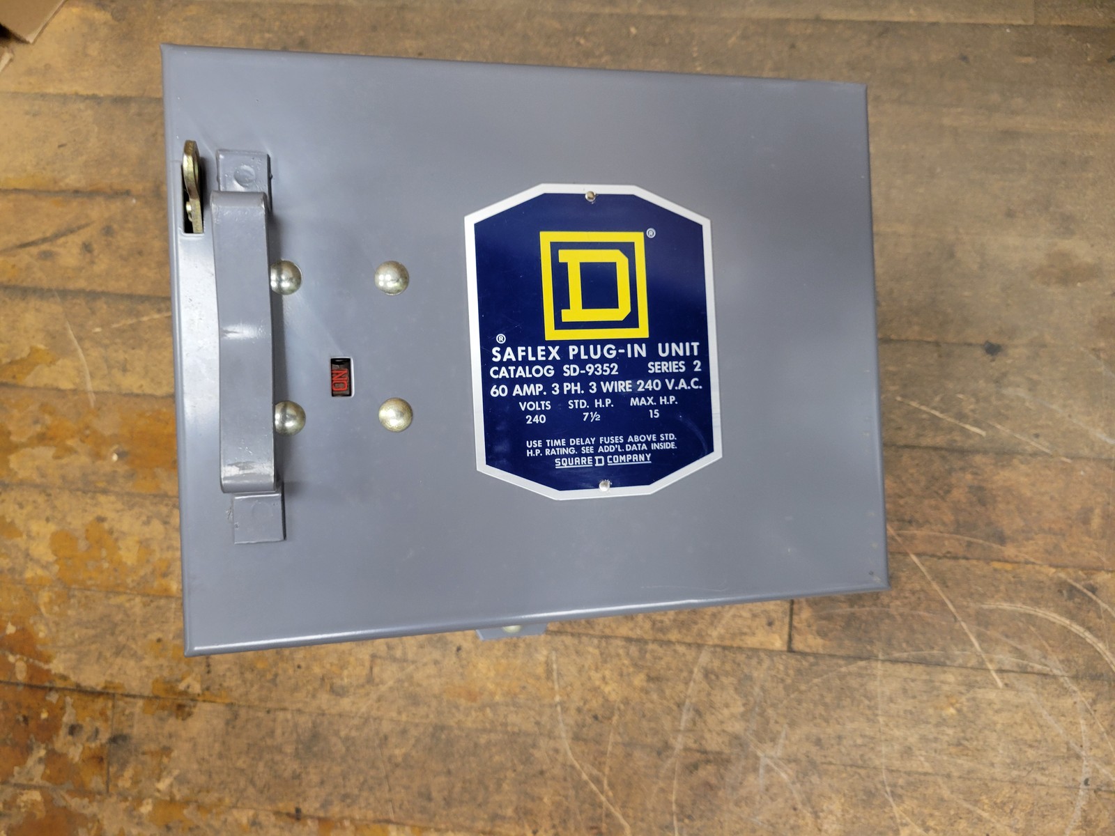 Square D SD-9352 Safelex Plug-in Unit Busway Bus Plug 60A 3PH 3W 240V 15HP