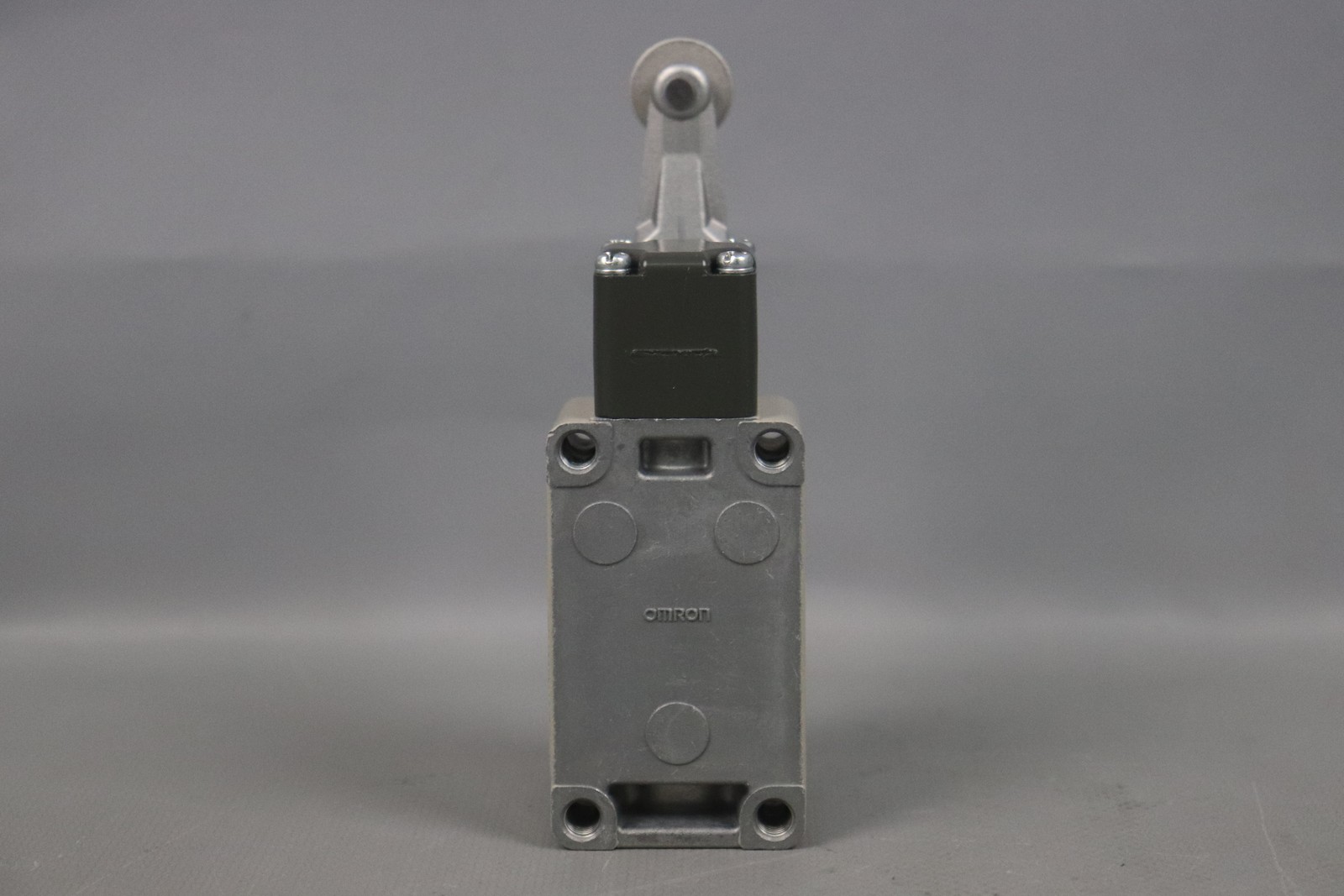 Omron WLCA2-G Limit Switch 13924Z5 AC-15 2A/250V DC-12 2a/48V Unused Original Box