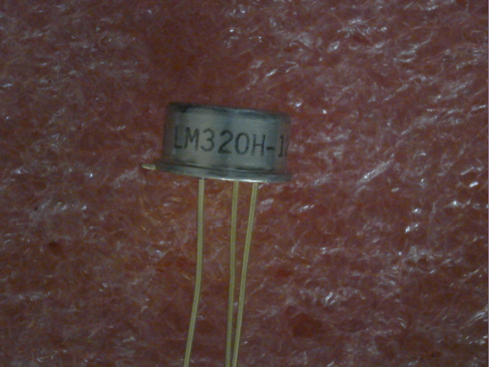 2 PCS NATIONAL SEMI LM320H-12 12V 0.2A TO-39 FIXED NEGATIVE VOLTAGE REGULATOR
