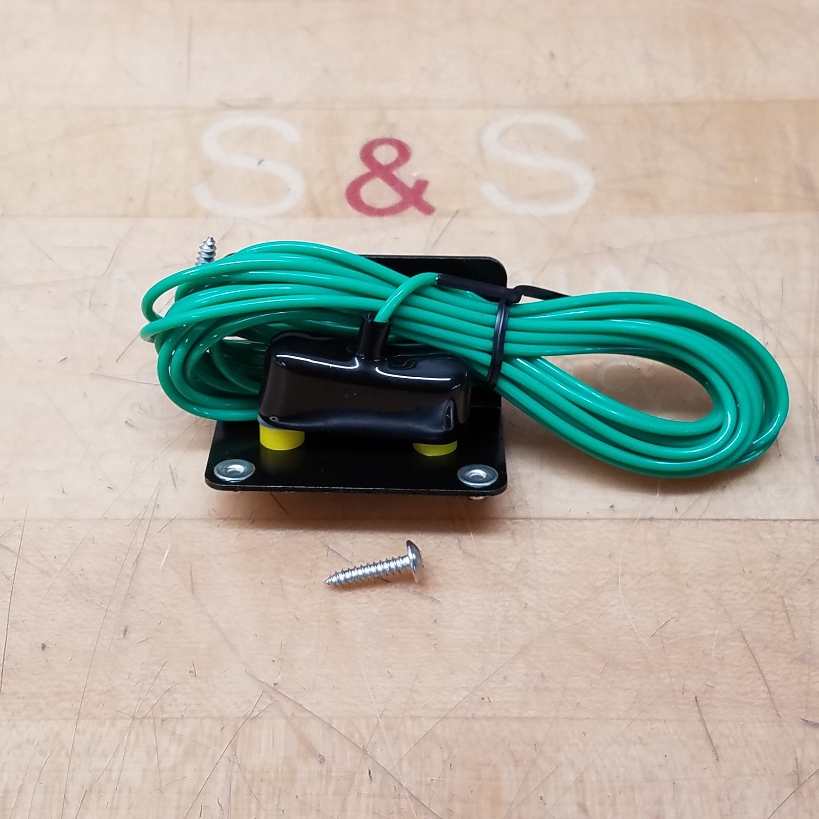 Bertech ESDGB Metal Bench Ground Block With Stud And Cord – NEW