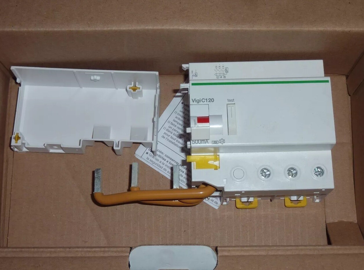 Schneider Telemecanique Residual Current Module A9N18577 AARDLEKBLOK 3P 125A 500MA