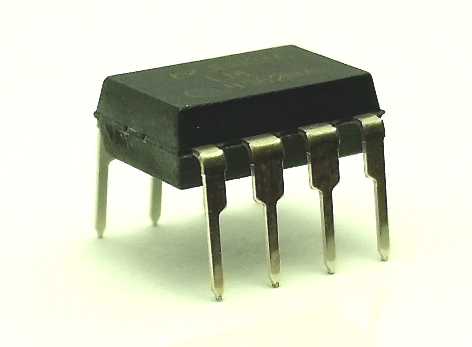 1PCS National Semiconductor LM4562NA/NOPB LM4562 + Socket – Dual OpAmp DIP-8